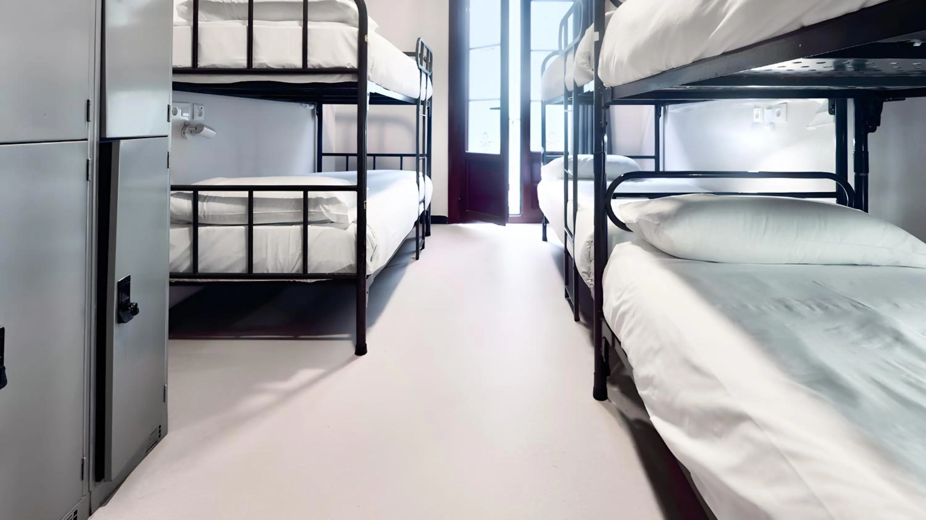 Bed in Ideal Youth Hostel