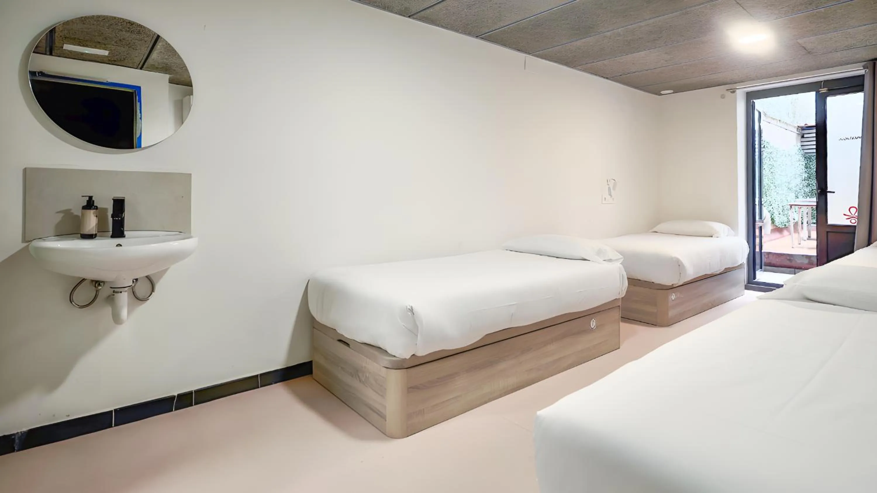 Bed in Ideal Youth Hostel