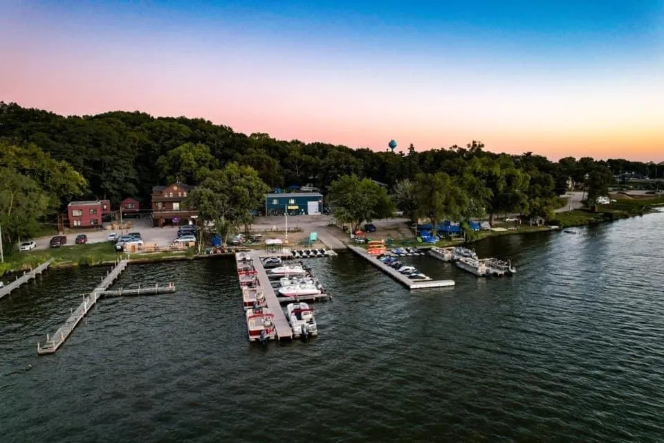 Restaurant/places to eat in Randolph Hotel