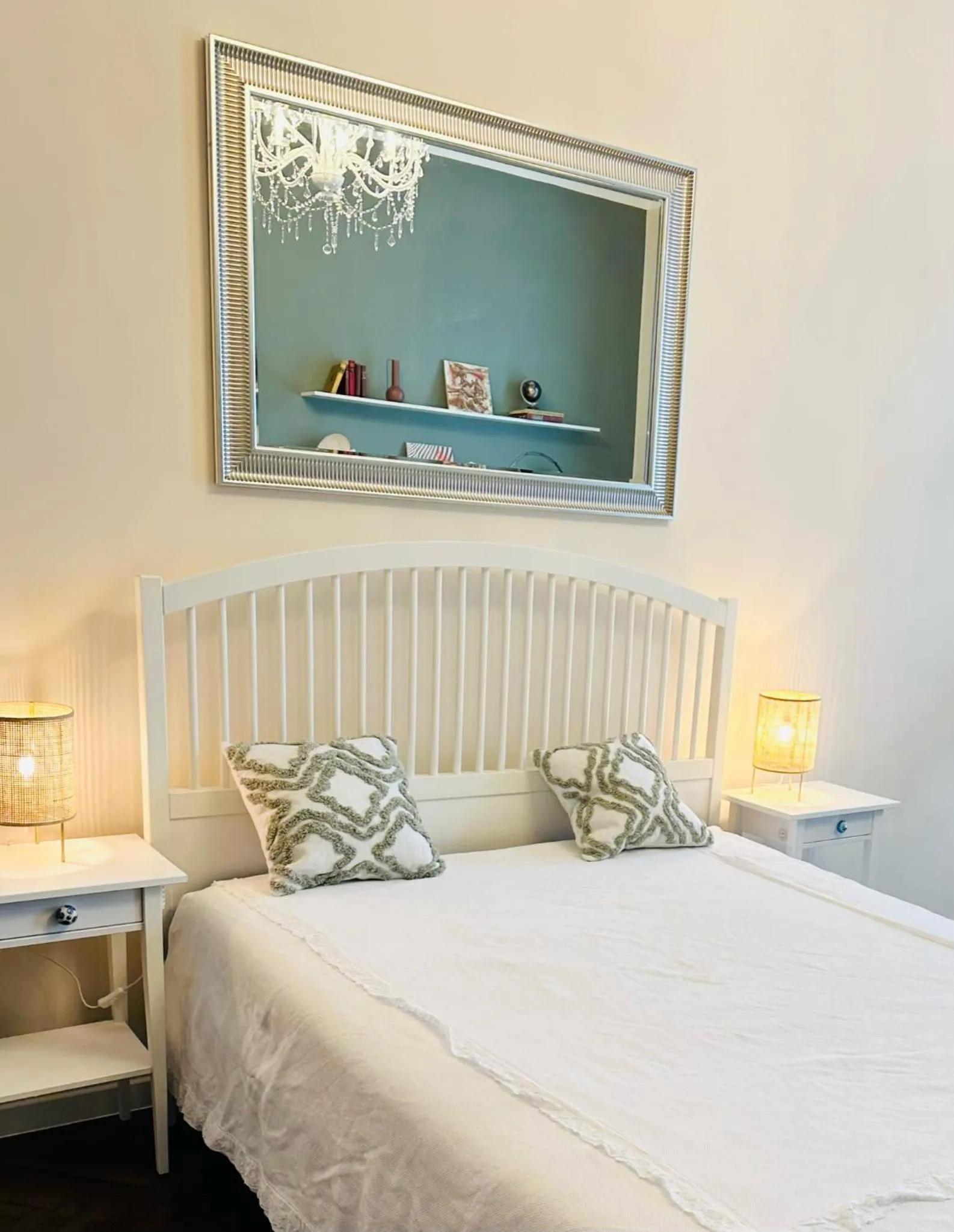 Bedroom, Bed in The Spot with Green Chair - cozy space near Danube