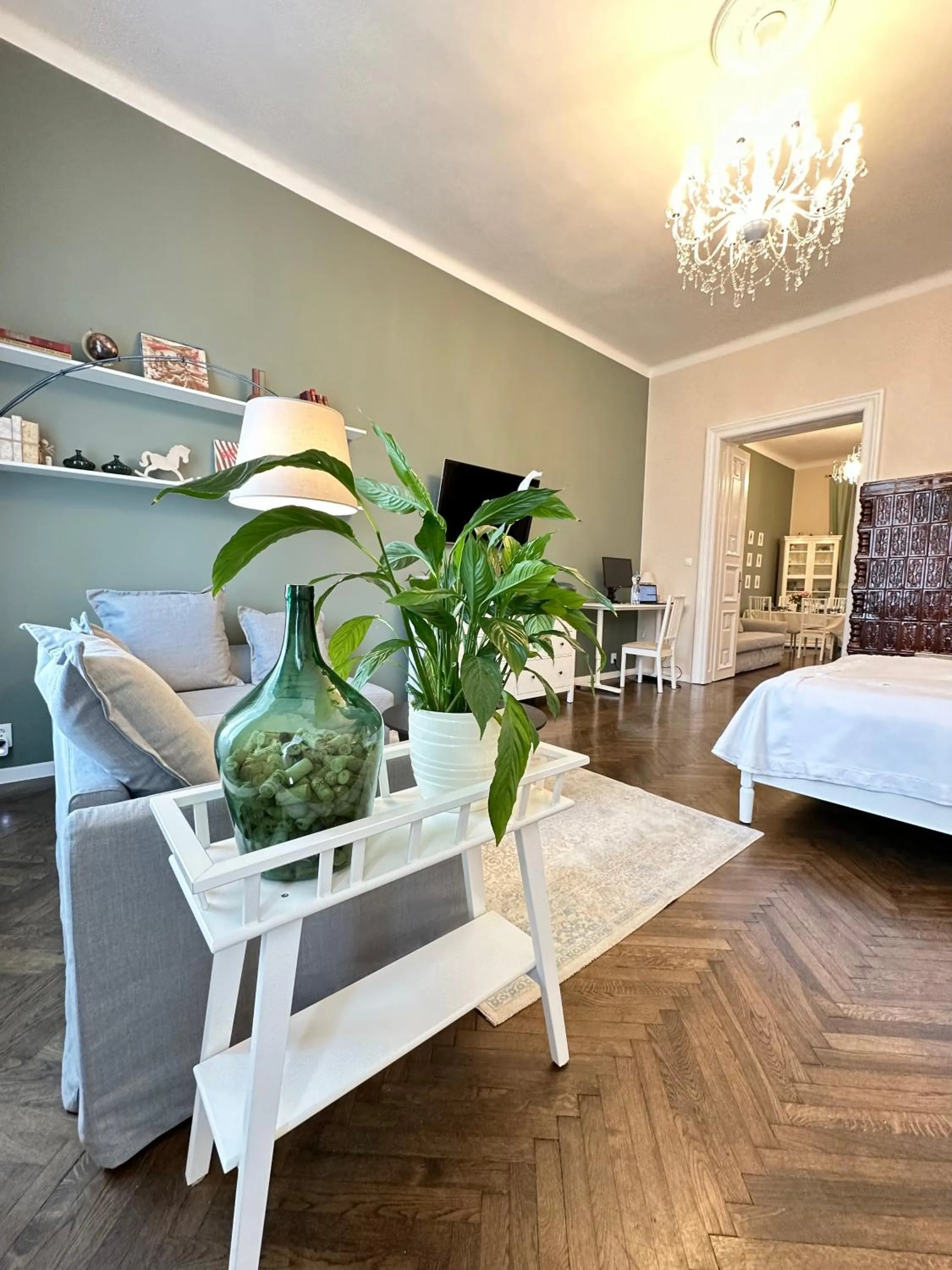 Bedroom, Bed in The Spot with Green Chair - cozy space near Danube