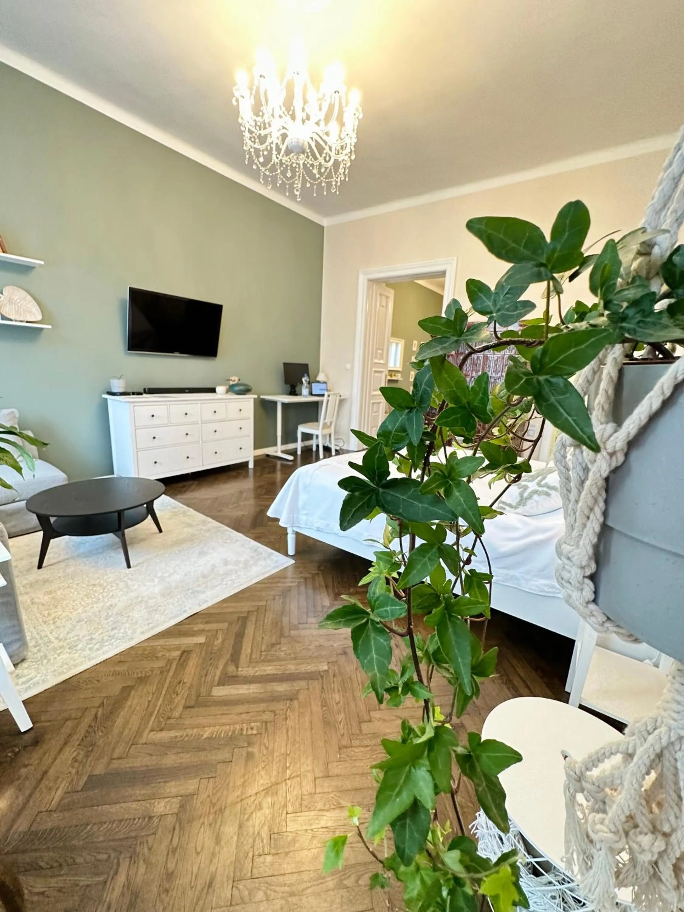 Bedroom in The Spot with Green Chair - cozy space near Danube