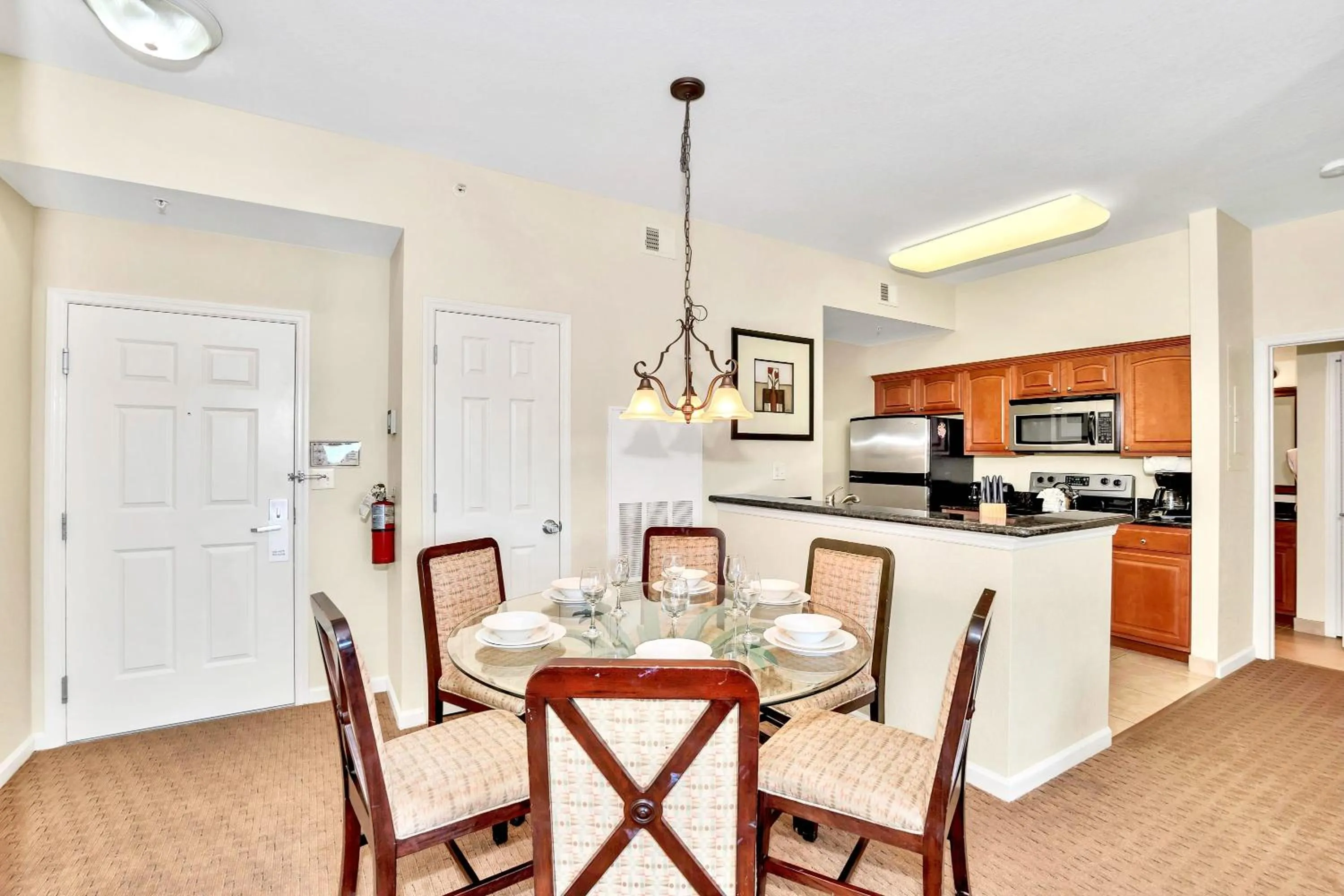 Kitchen or kitchenette in 2BR Resort Suite - Fountain View Private Balcony