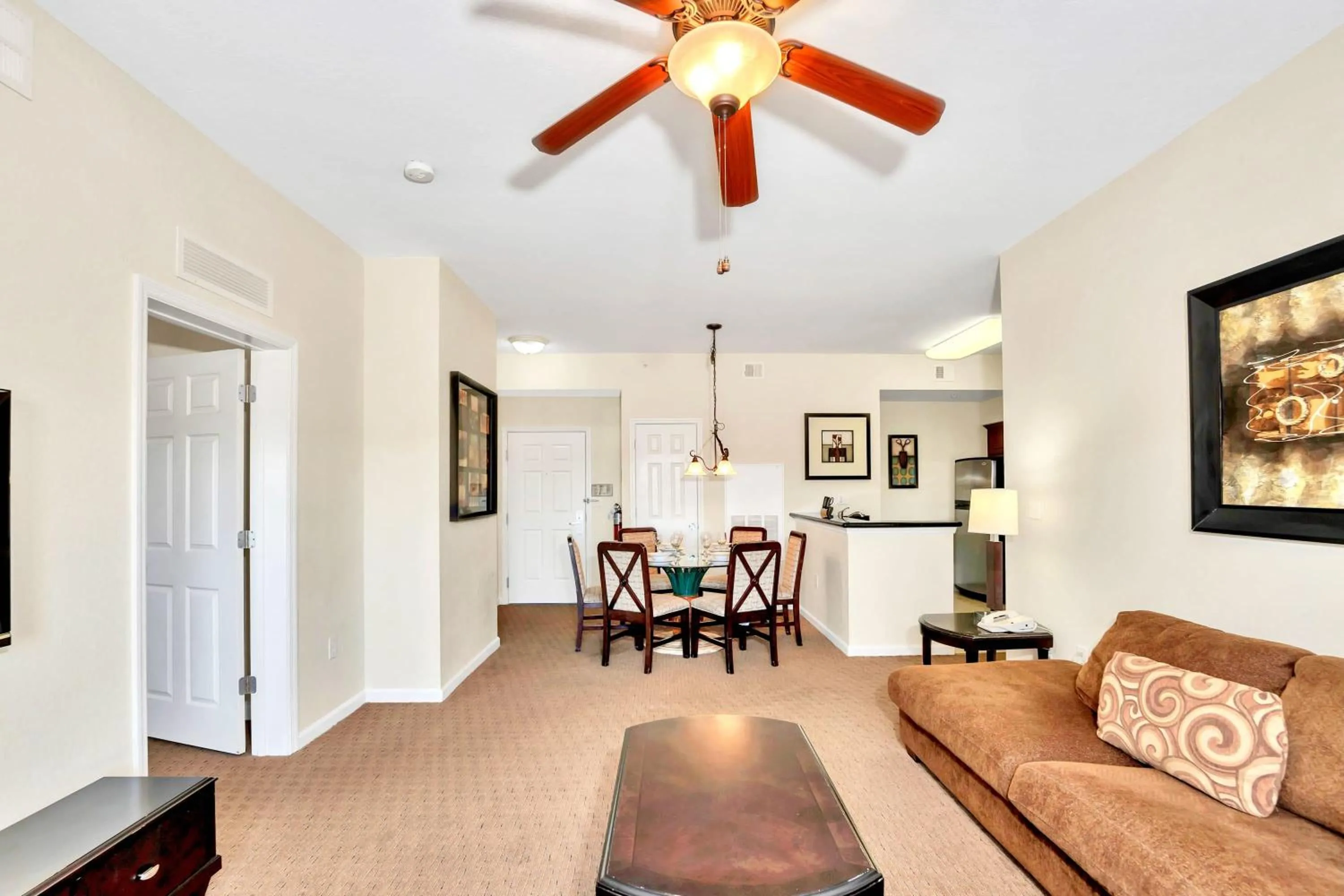 Living room in 2BR Resort Suite - Fountain View Private Balcony