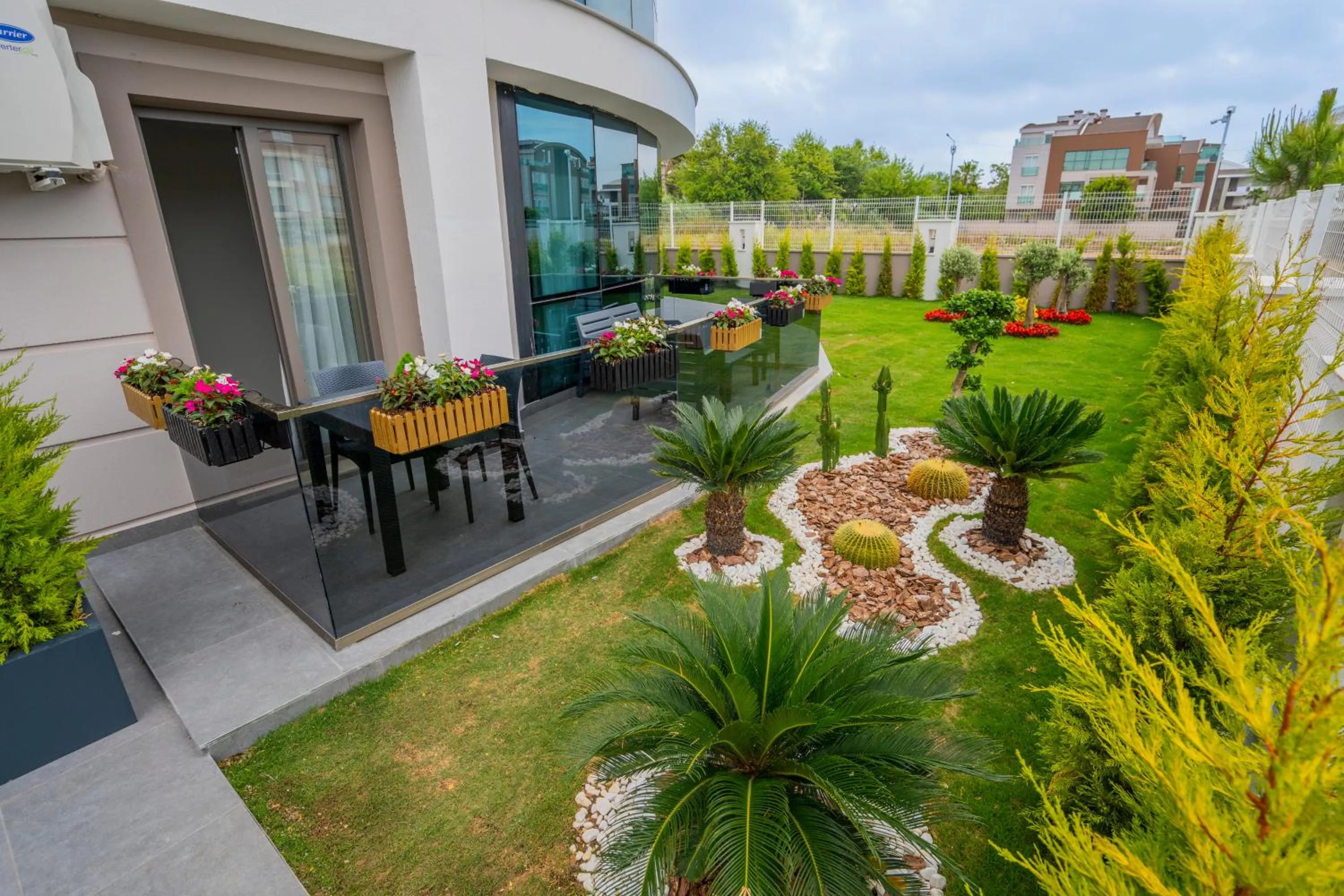 Garden in LARA MARİNE HOMES
