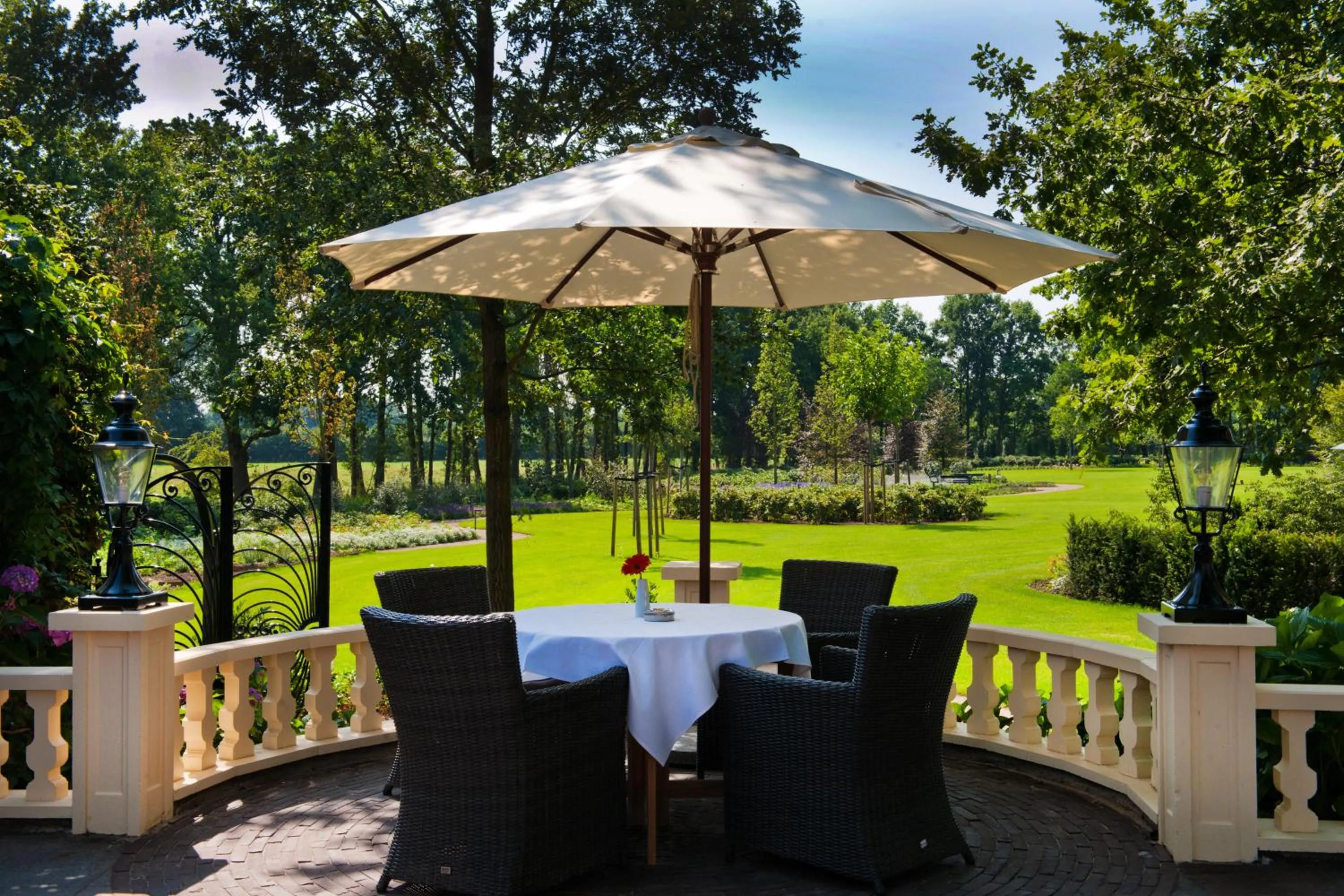 Patio in Fletcher Parkhotel De Wiemsel