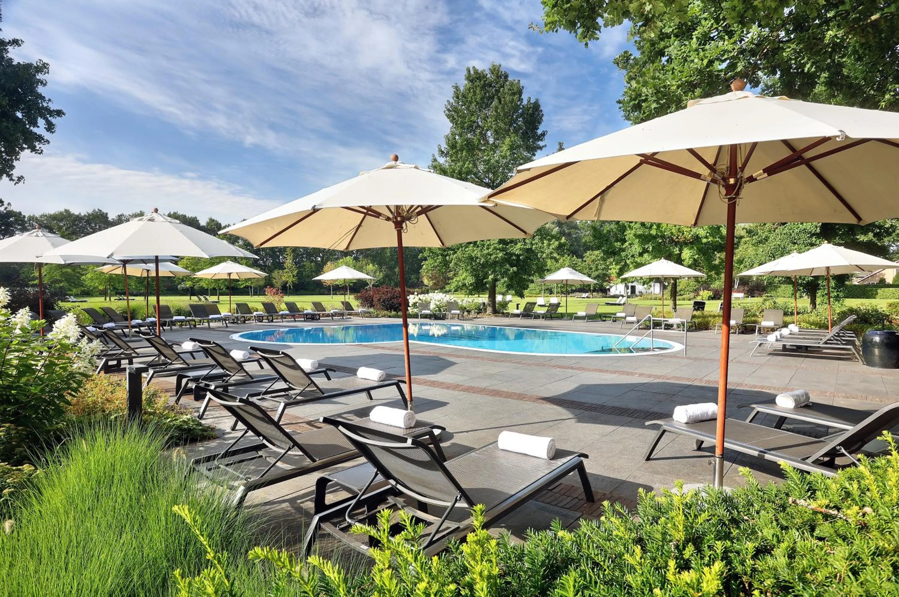 Pool view in Fletcher Parkhotel De Wiemsel