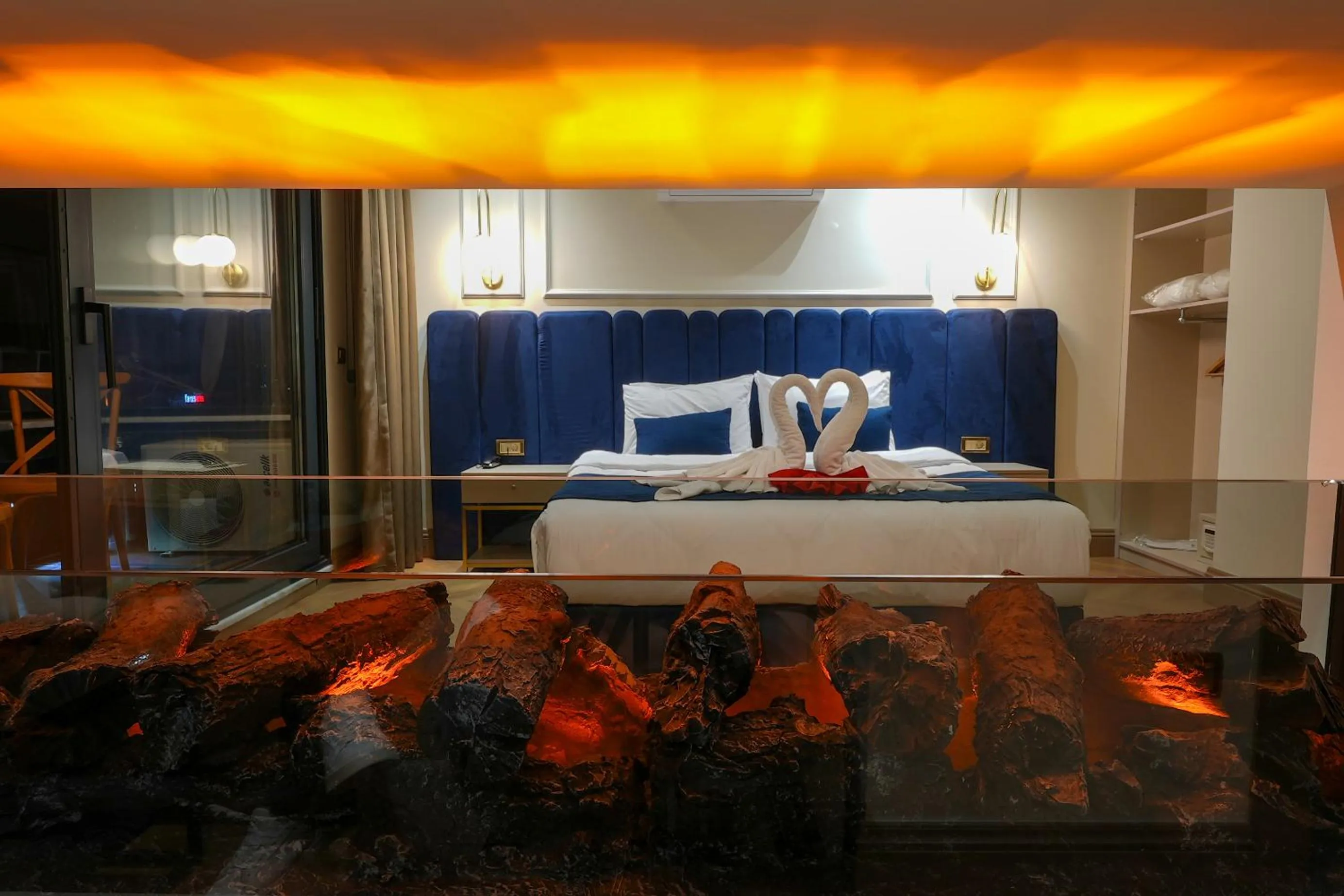 Queen Suite with Spa Bath in Taksim Bosphorus Hotel