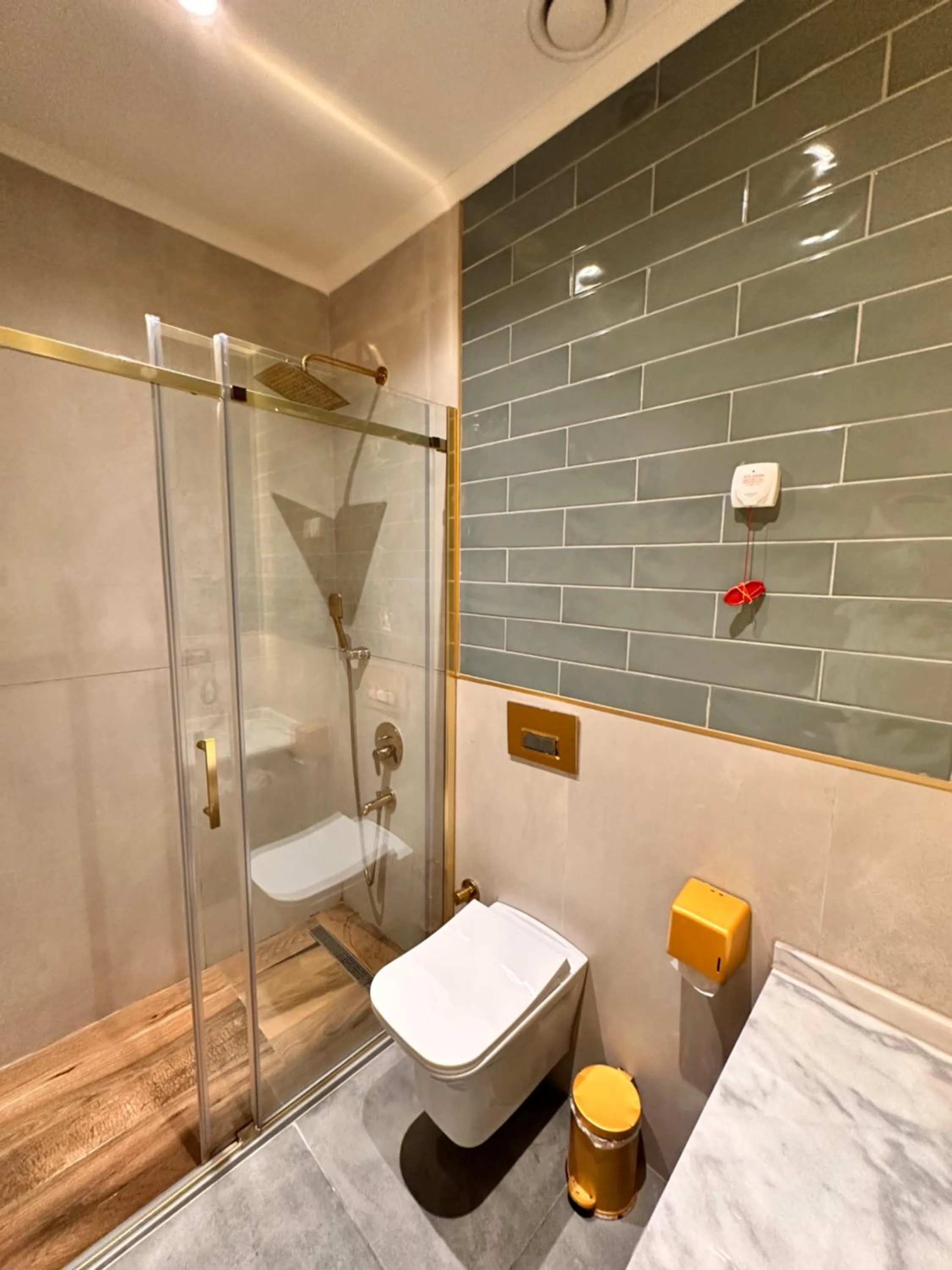 Shower in Taksim Bosphorus Hotel