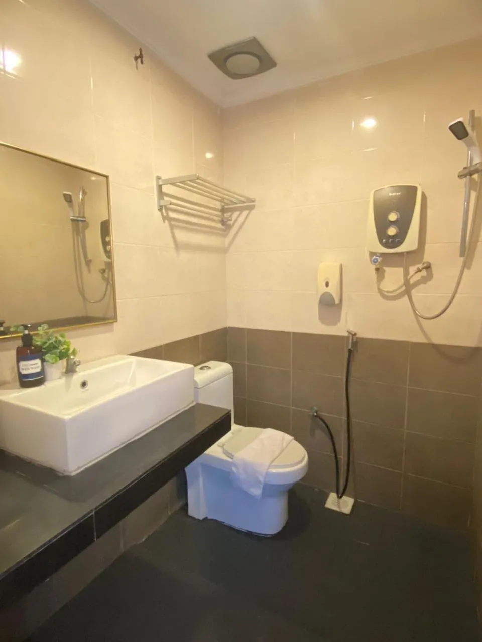 Bathroom in Alia Express Sendayan