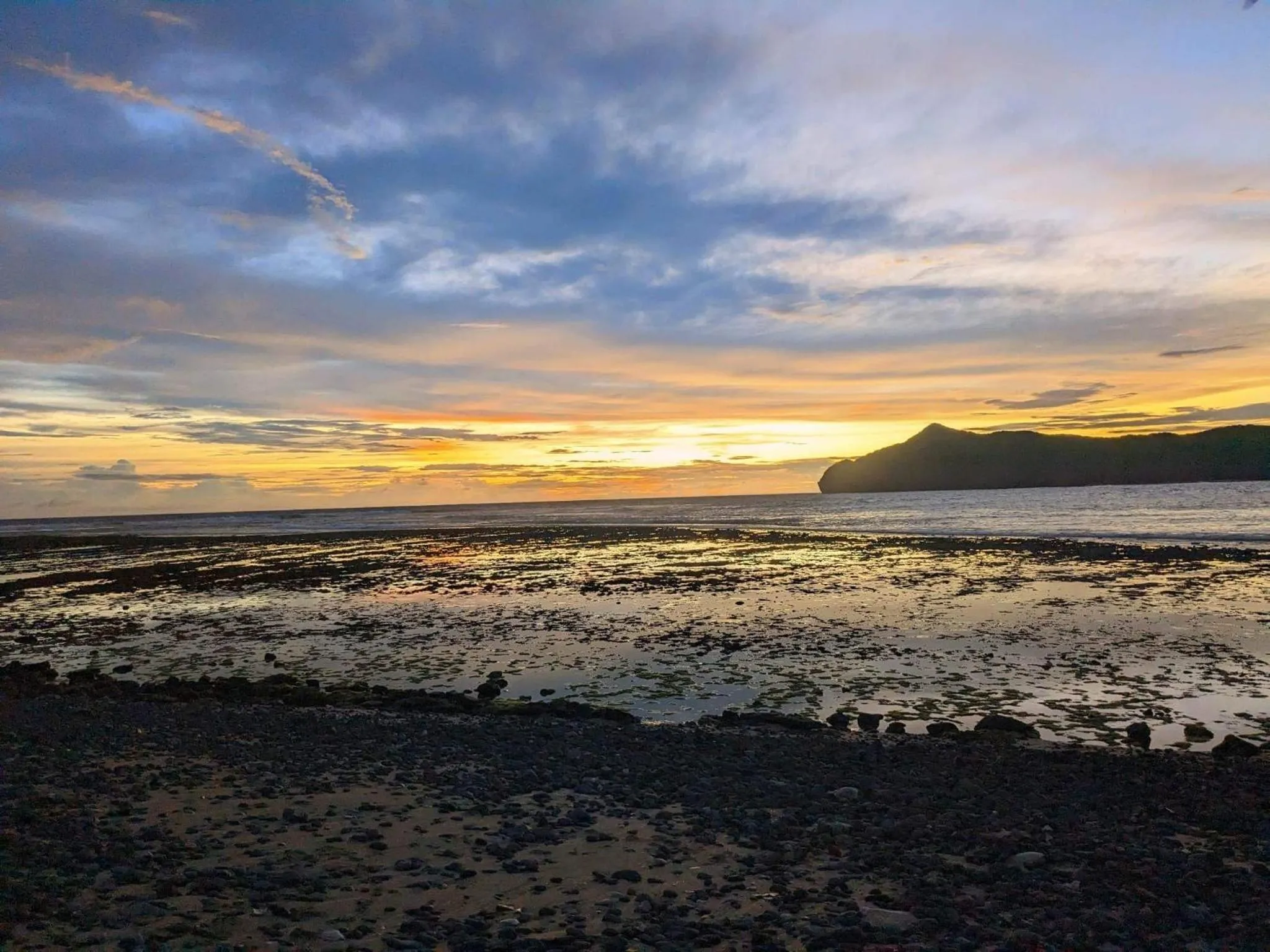 Beach in Balong Balong Surf Bungalows & Restaurant
