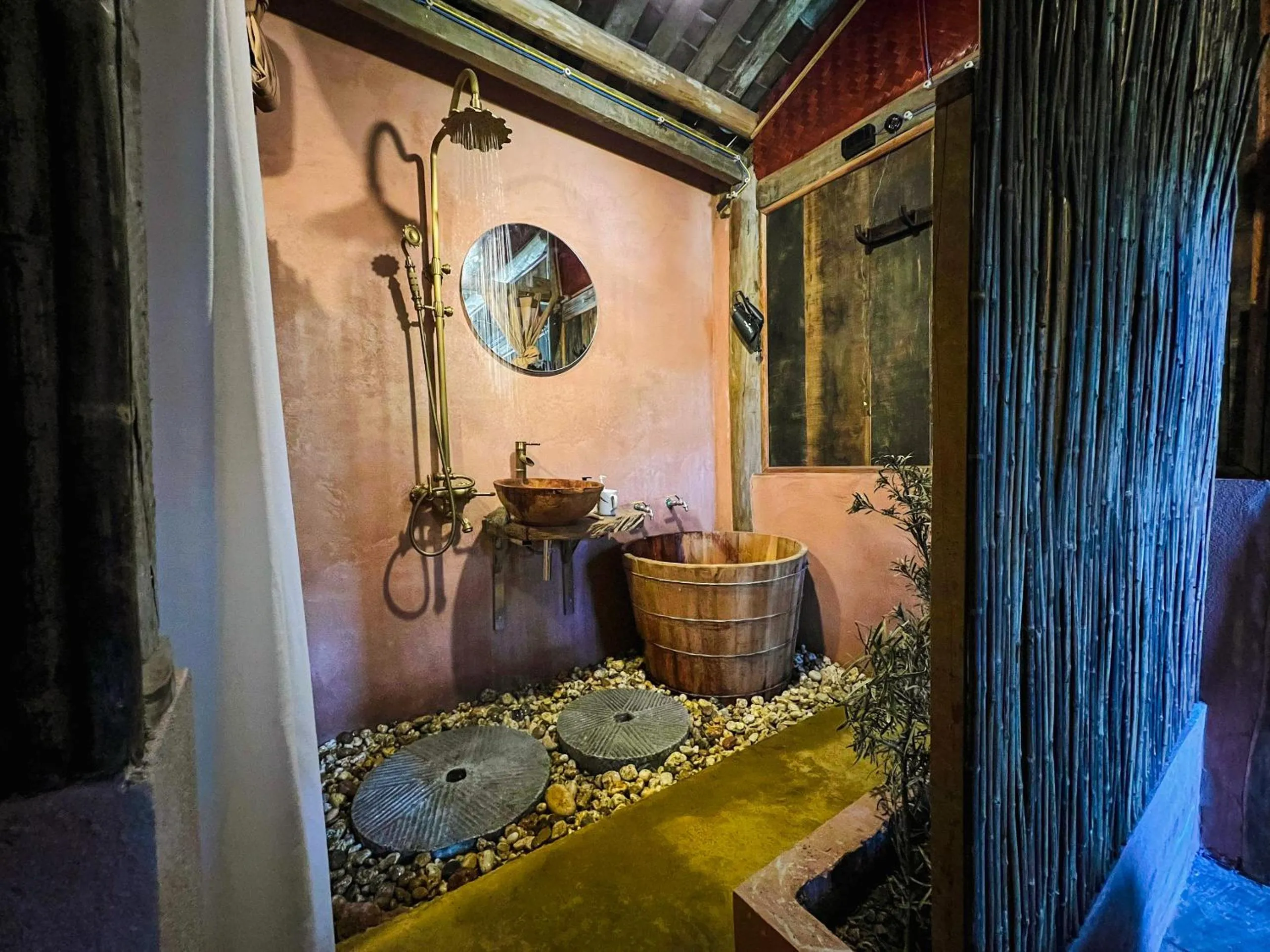 Hot Tub in Dinh Đá H'Mông - Karsterly Rock Lodge