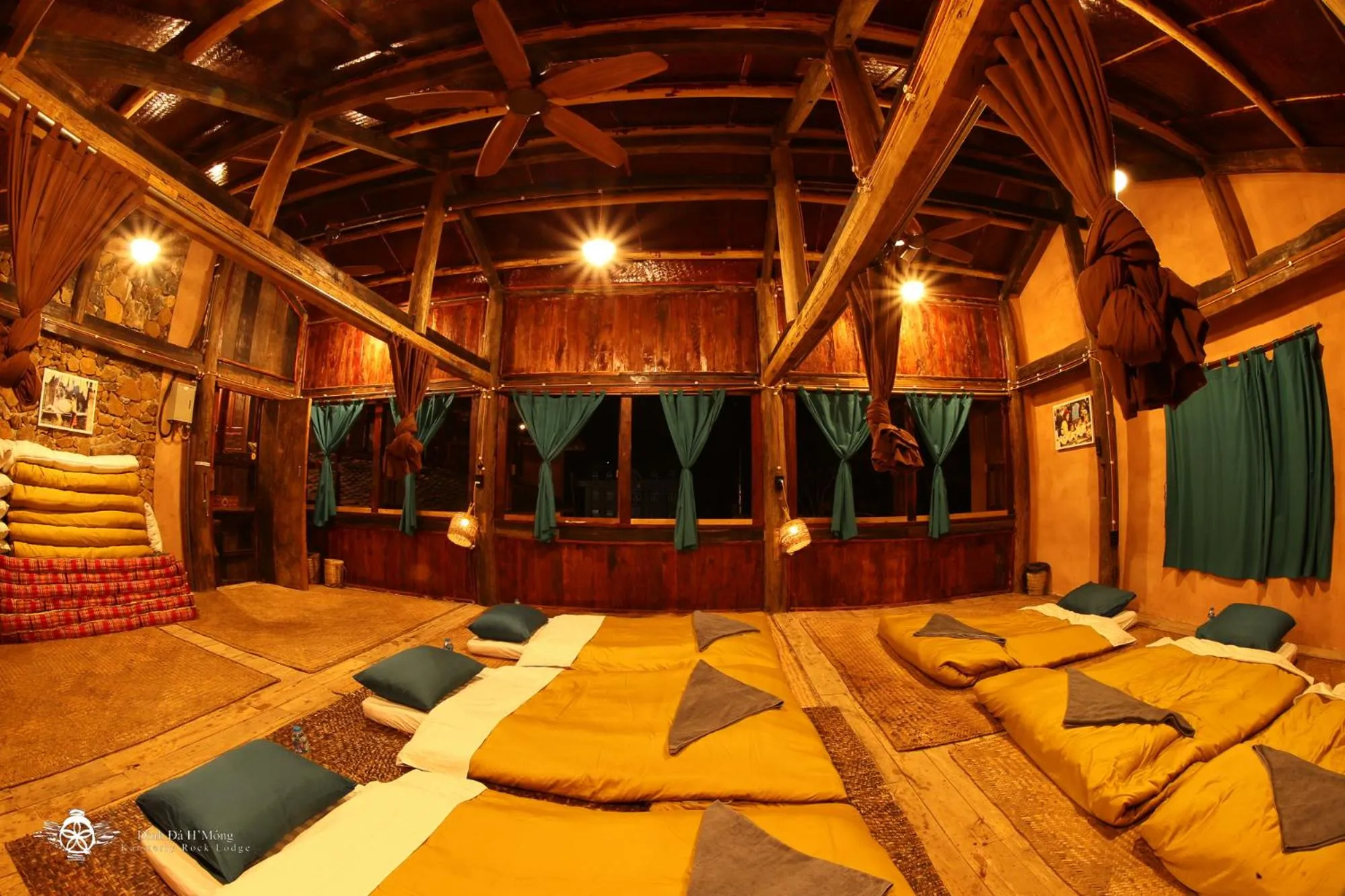 Bed in Dinh Đá H'Mông - Karsterly Rock Lodge
