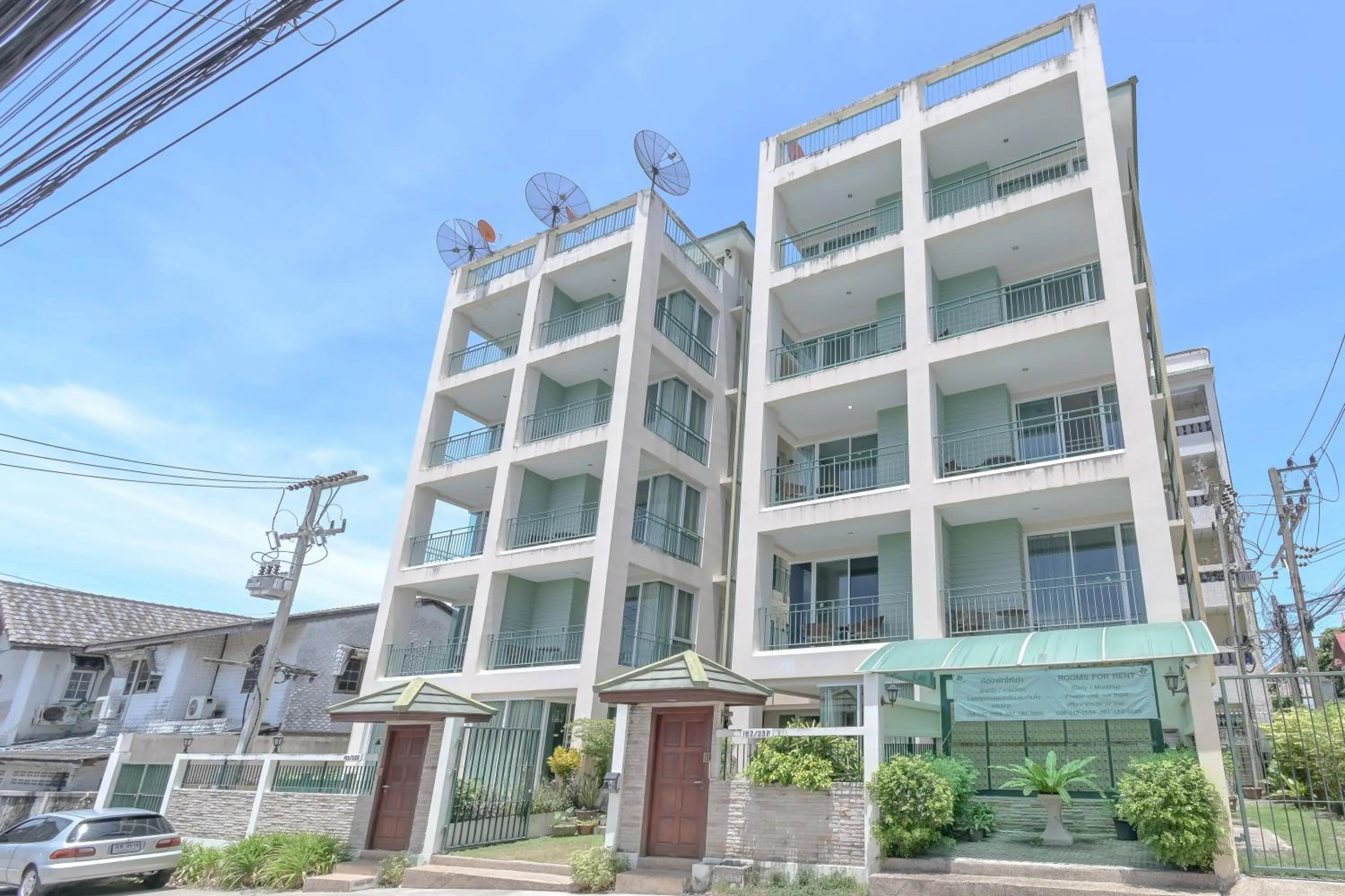 Property building in Shamrock Hotel Pattaya