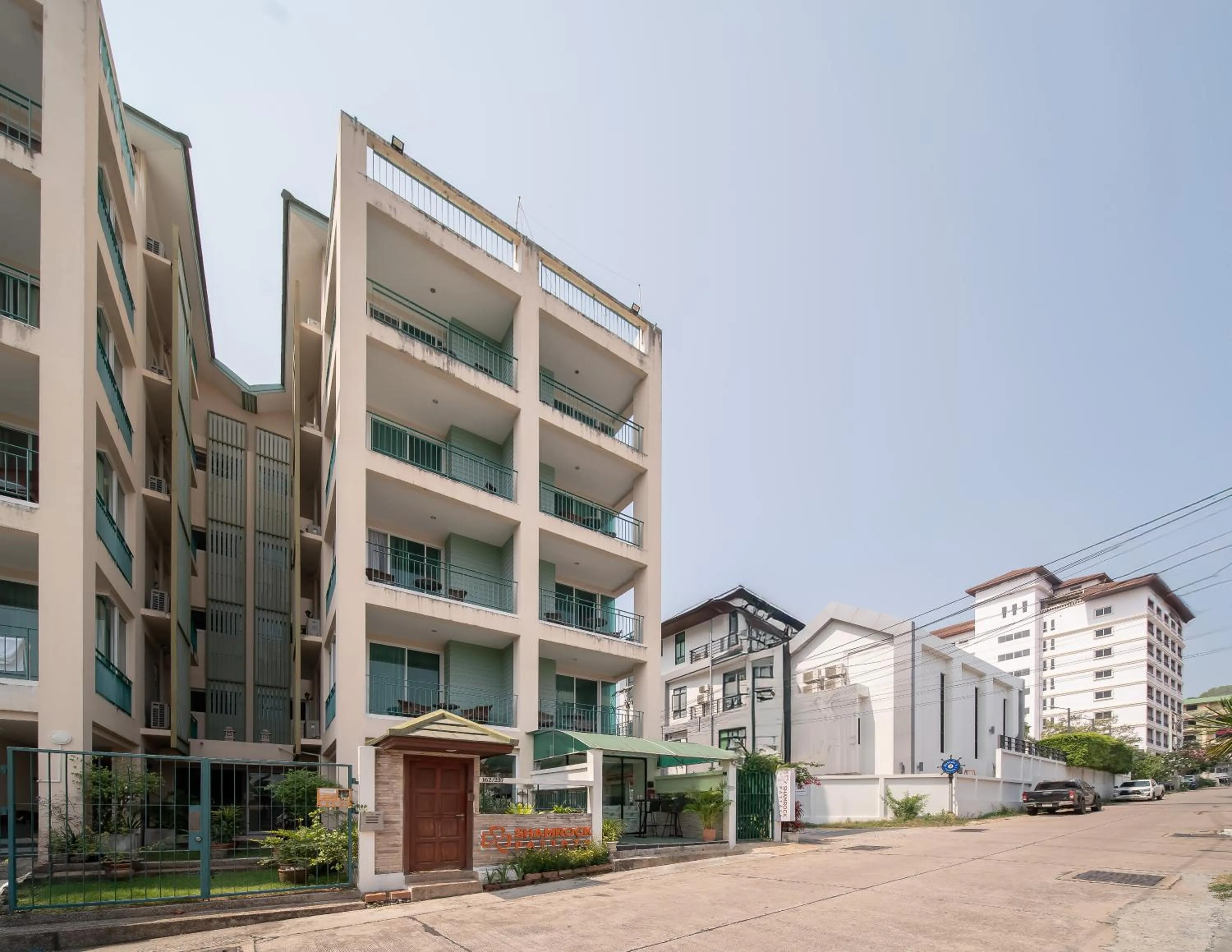Property building in Shamrock Hotel Pattaya