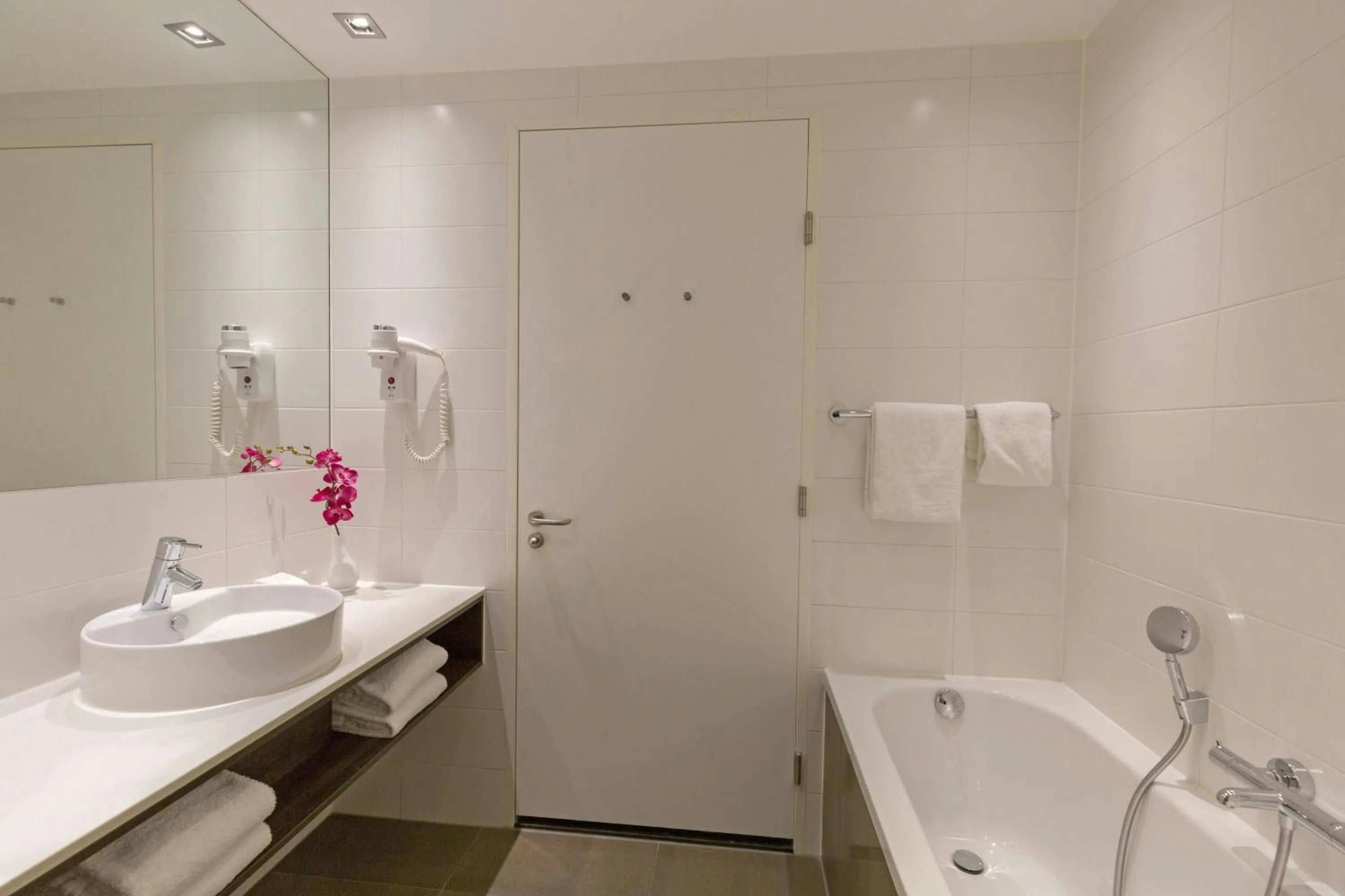 Bathroom in Leonardo Royal Hotel Den Haag Promenade