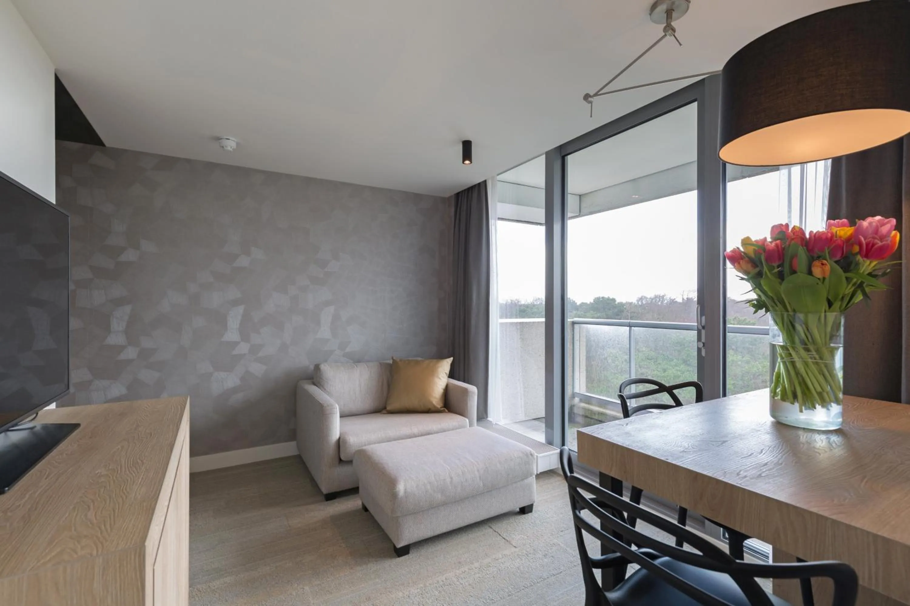 Photo of the whole room, Bed in Leonardo Royal Hotel Den Haag Promenade