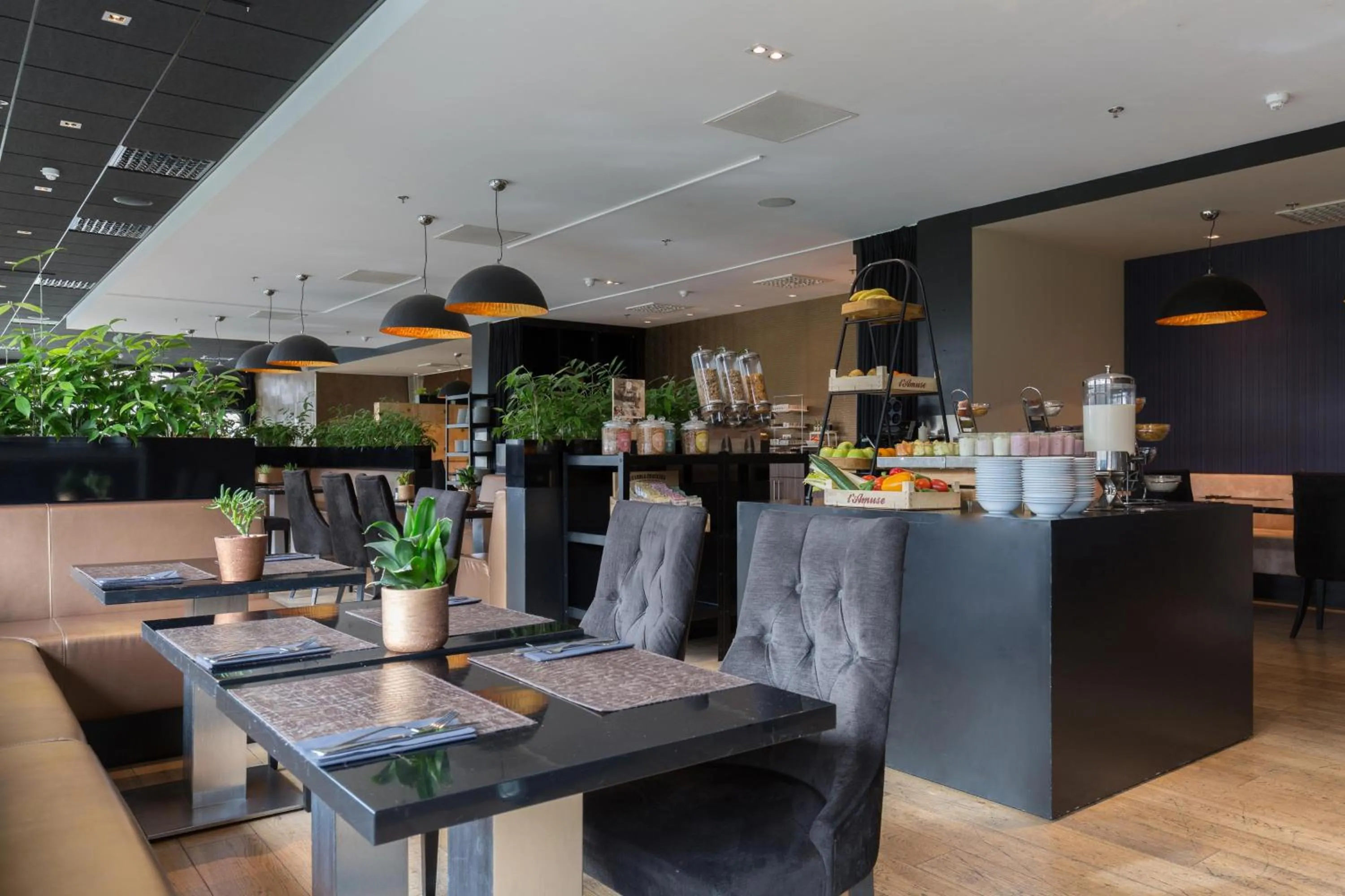 Breakfast in Leonardo Royal Hotel Den Haag Promenade