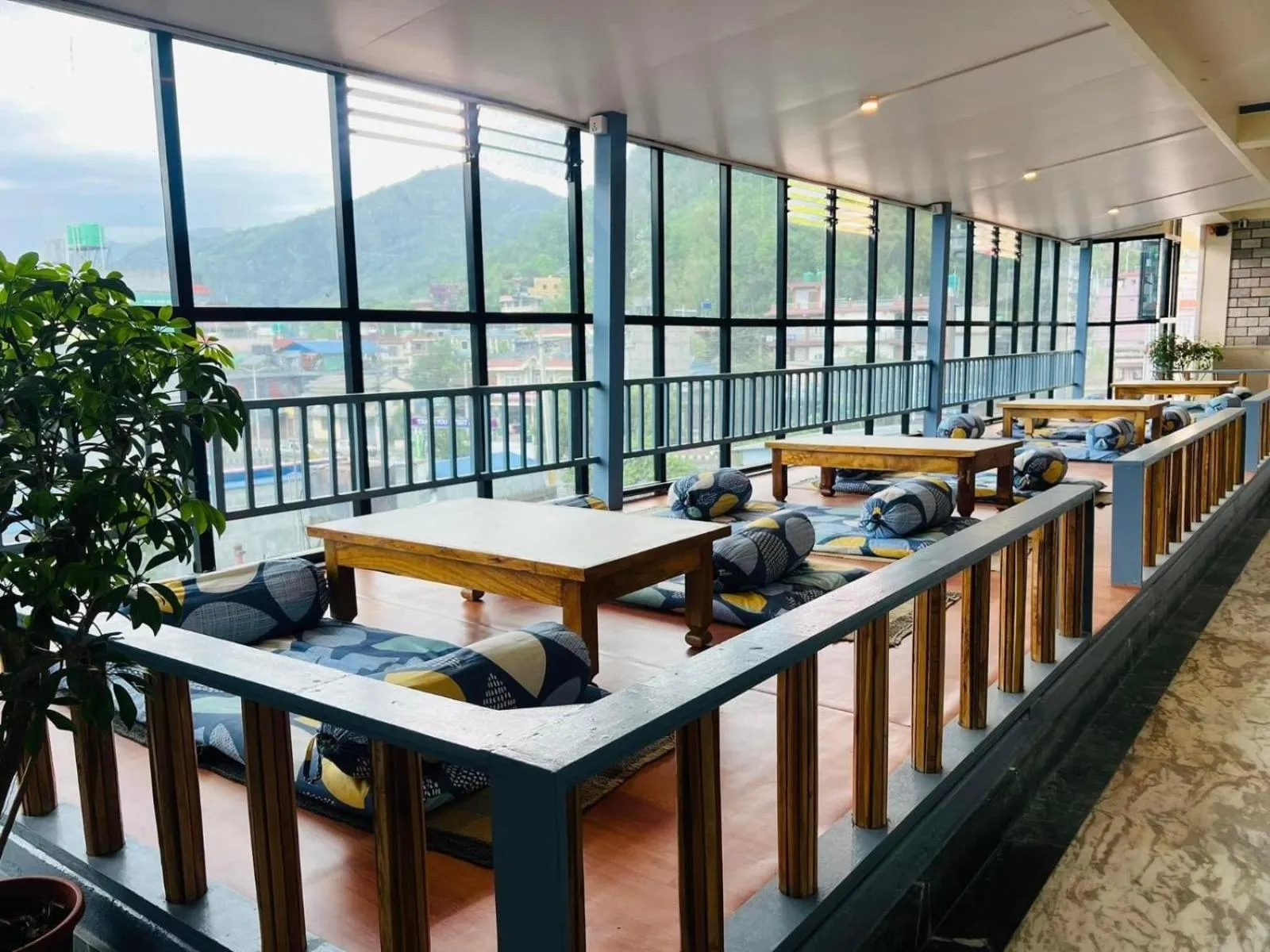 Restaurant/places to eat in Himalayan Guest House