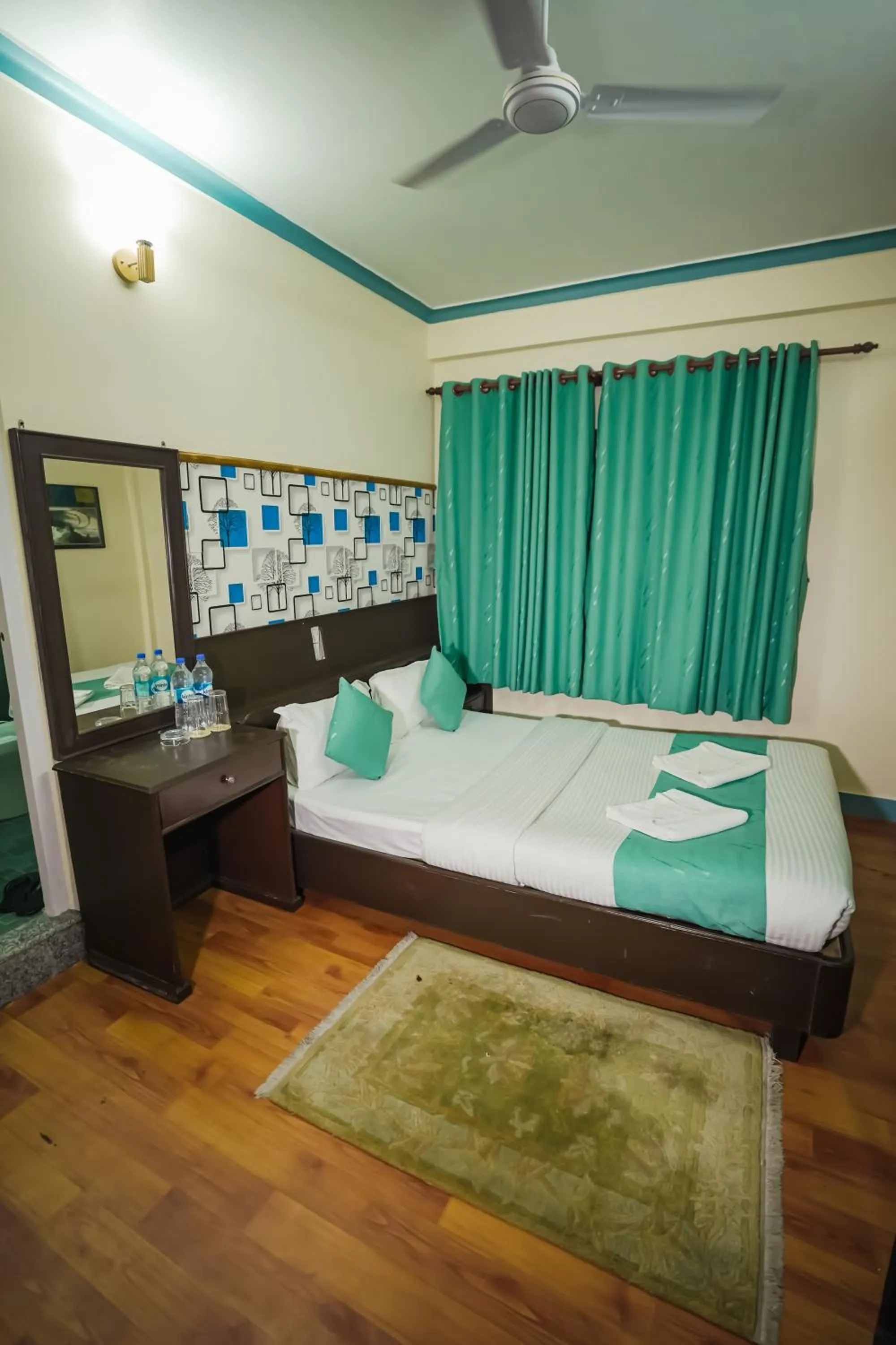 Bed in Himalayan Guest House