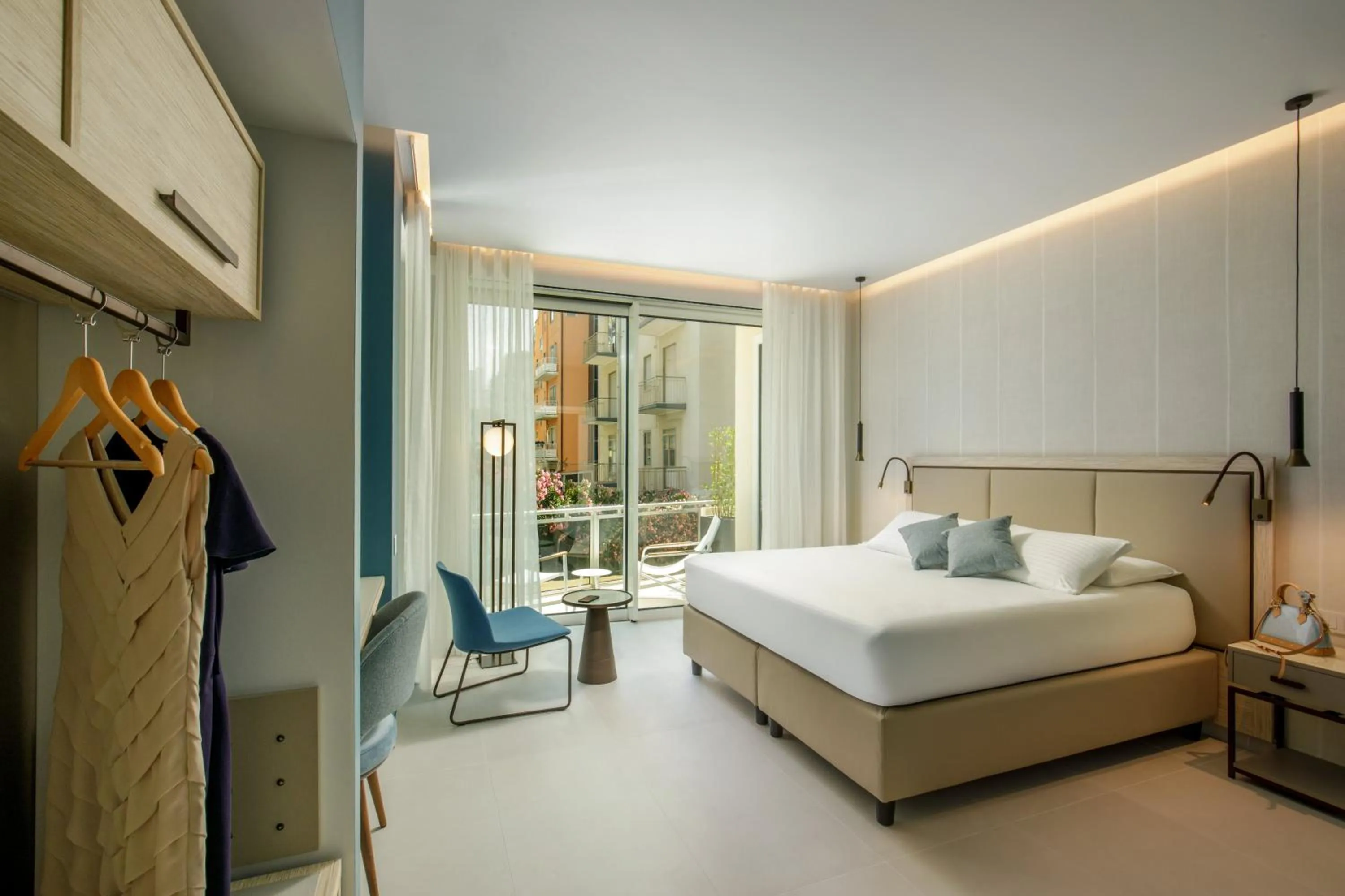 Bed in Ambasciatori Suite Hotel