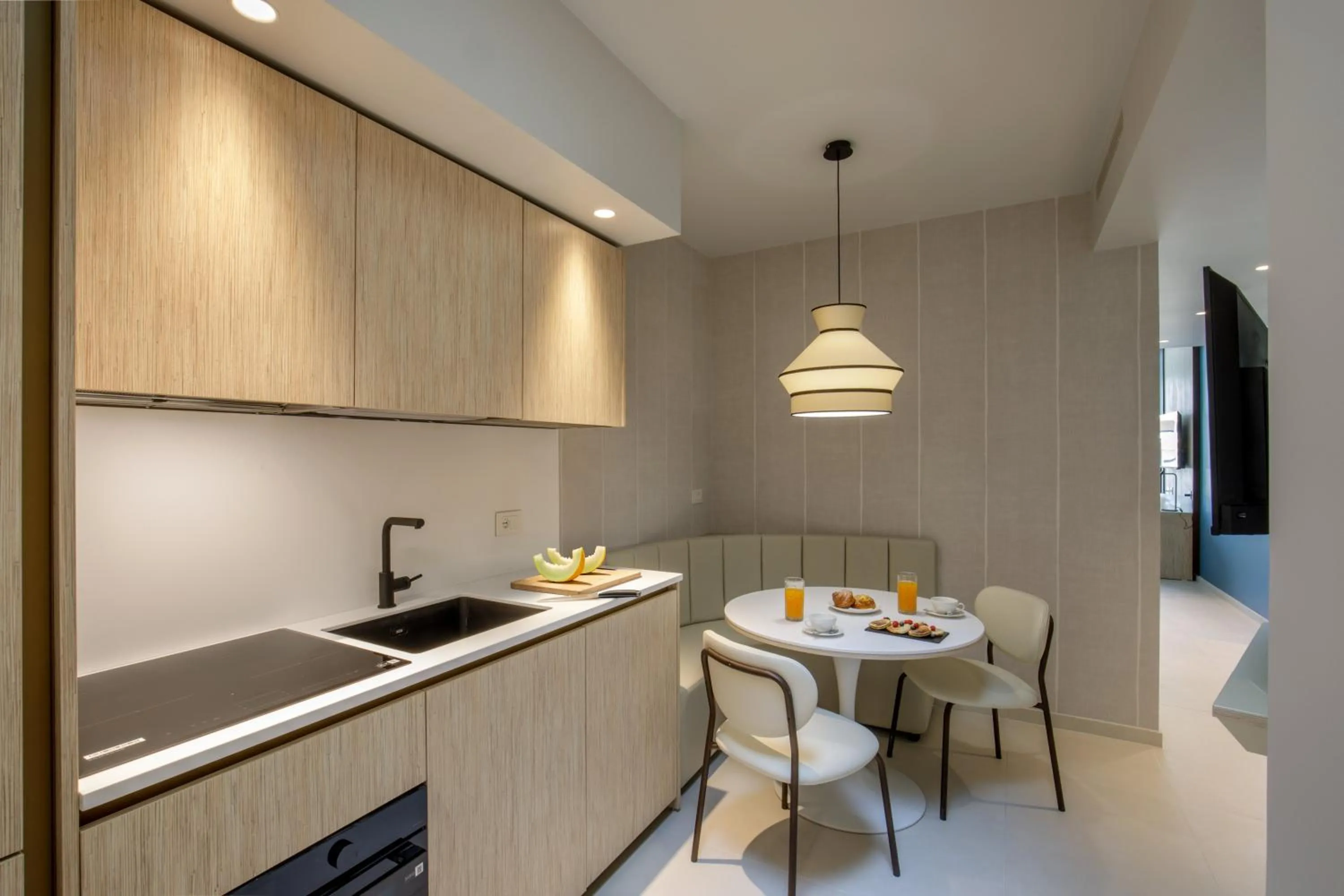 Kitchen or kitchenette in Ambasciatori Suite Hotel
