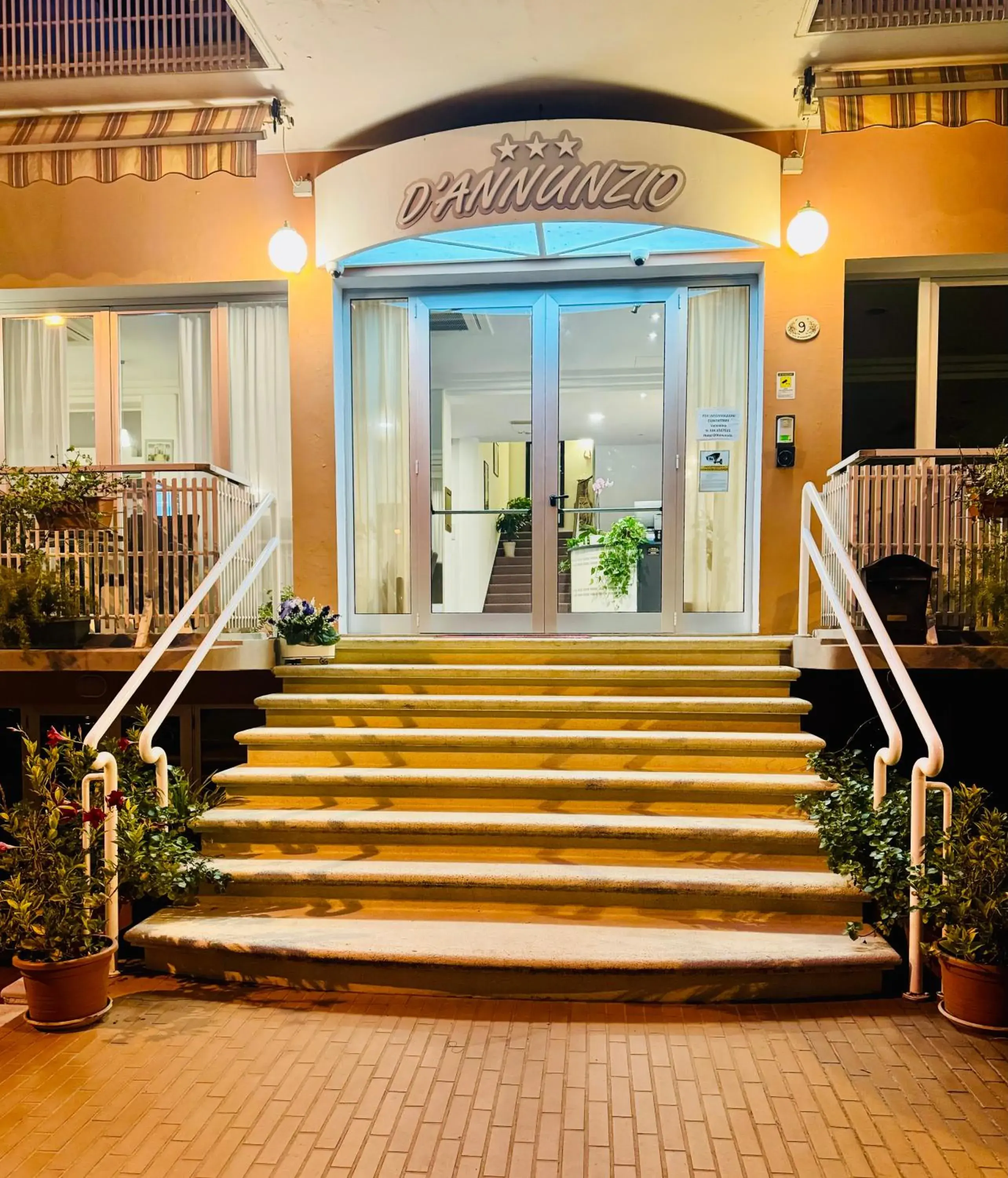 HOTEL D'ANNUNZIO HOTEL D'ANNUNZIO