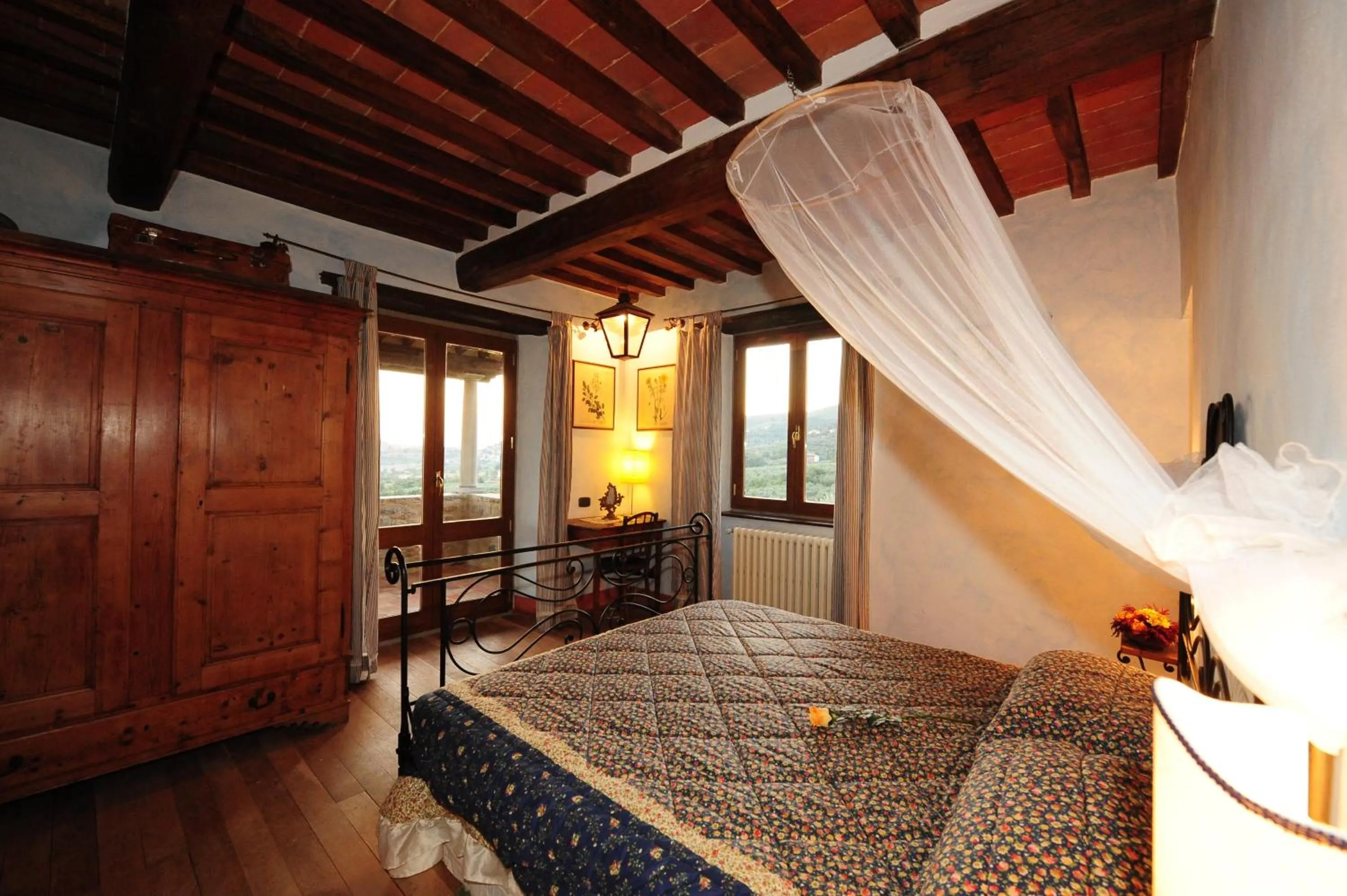 Decorative detail, Bed in Villa Senaia