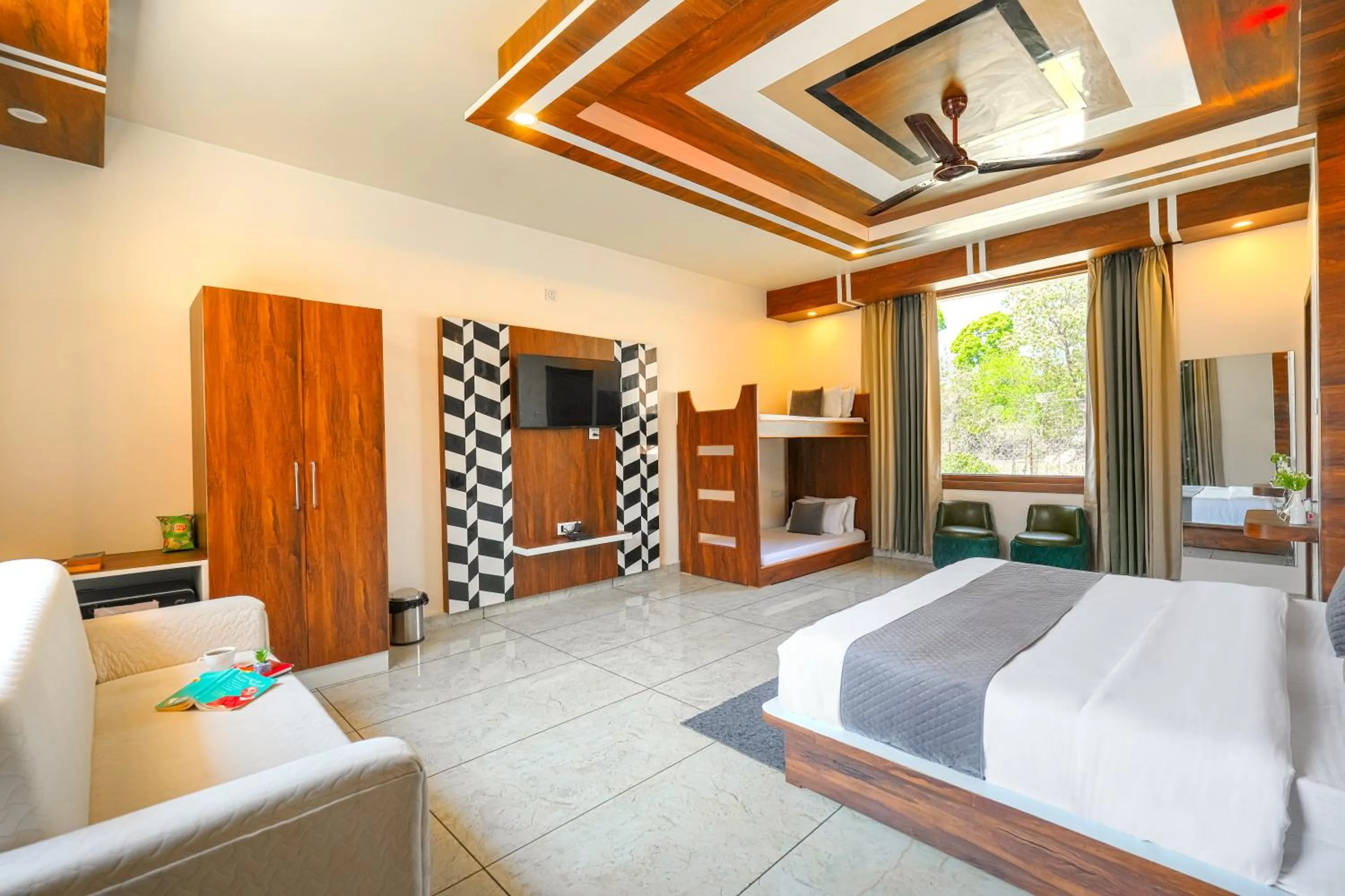 Photo of the whole room, Bed in Appas Hotel