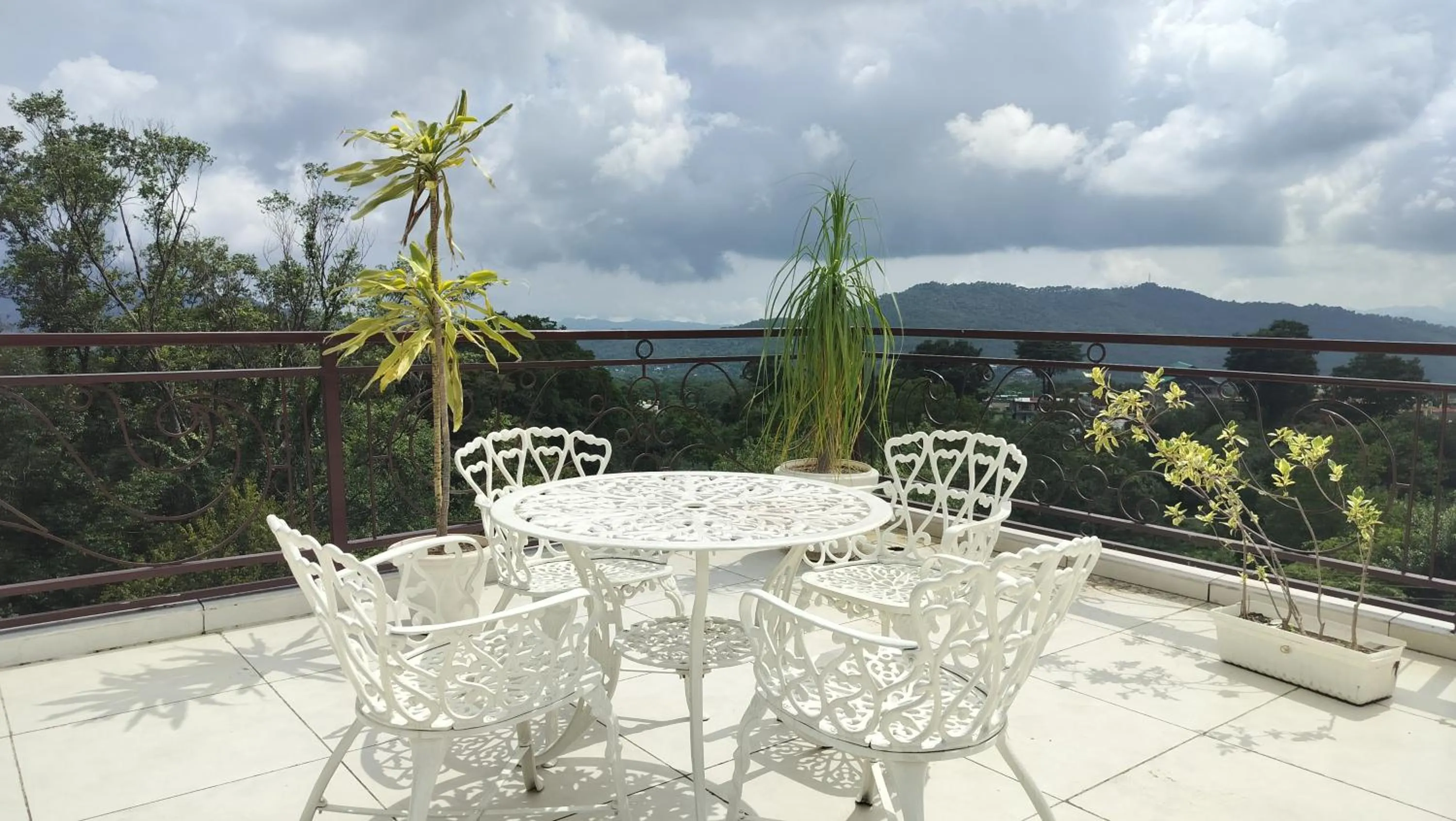 Dining area in Appas Hotel