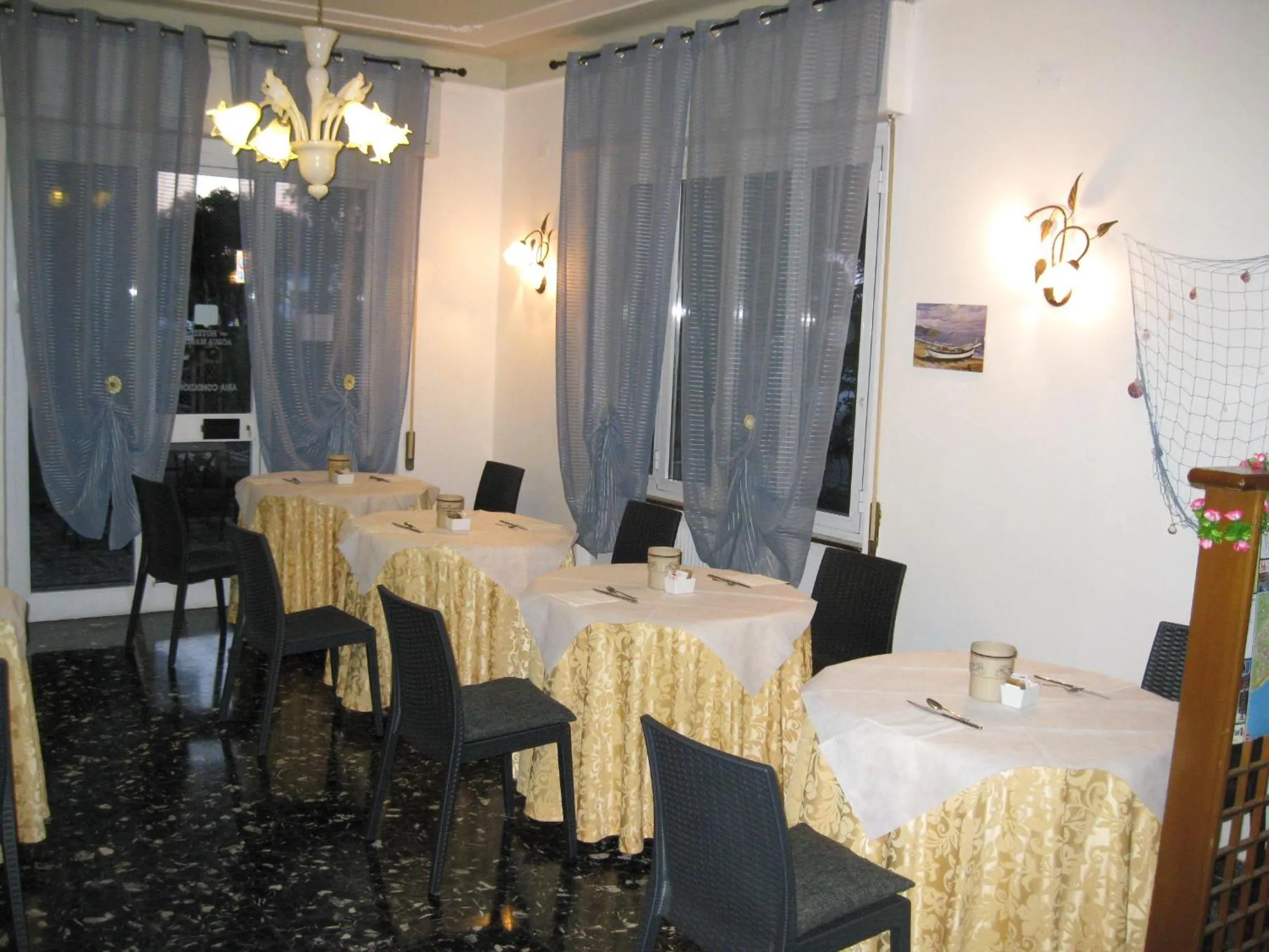 Restaurant/places to eat in Hotel Acqua Marina