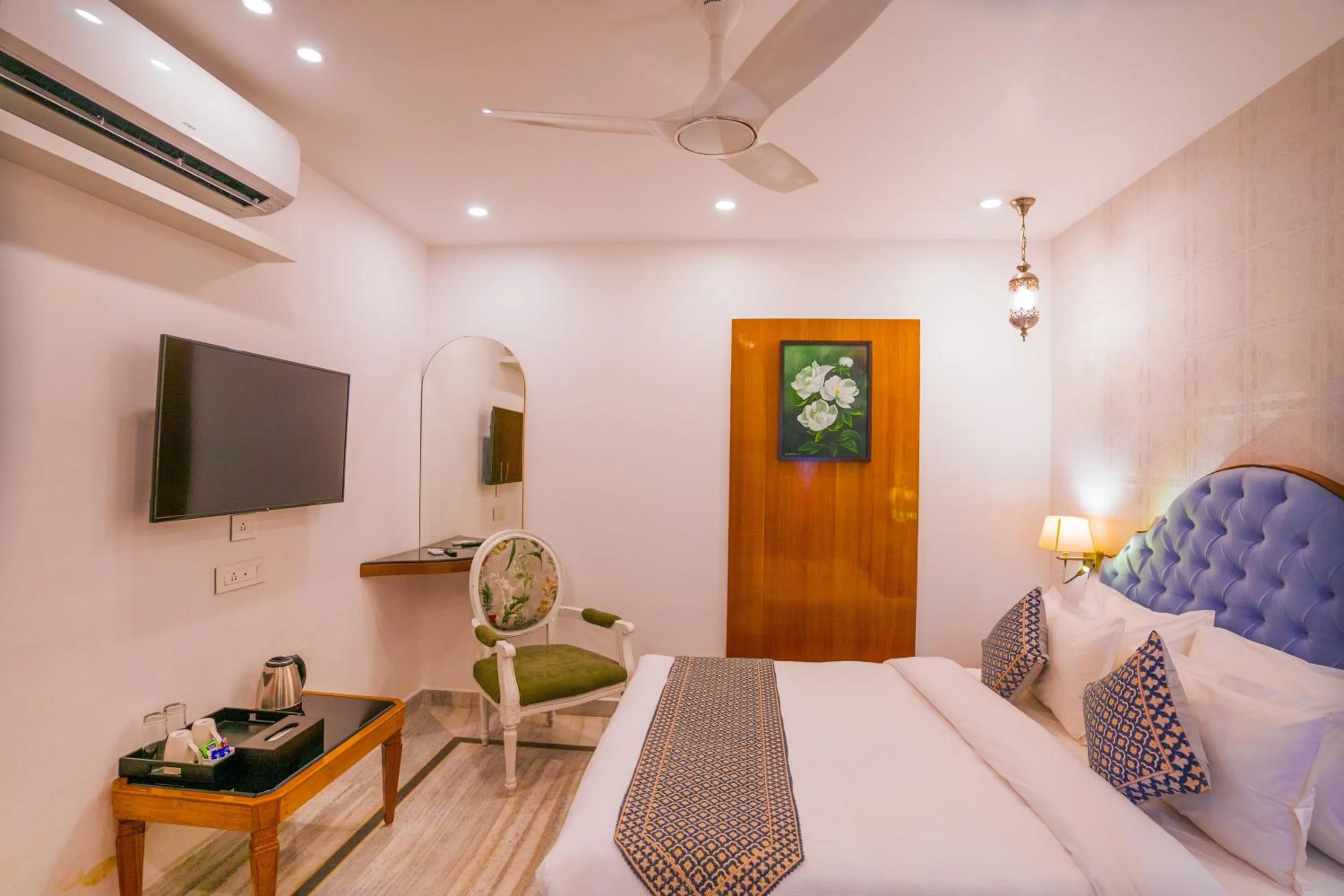 Bed in The Mohua - A Boutique Hotel