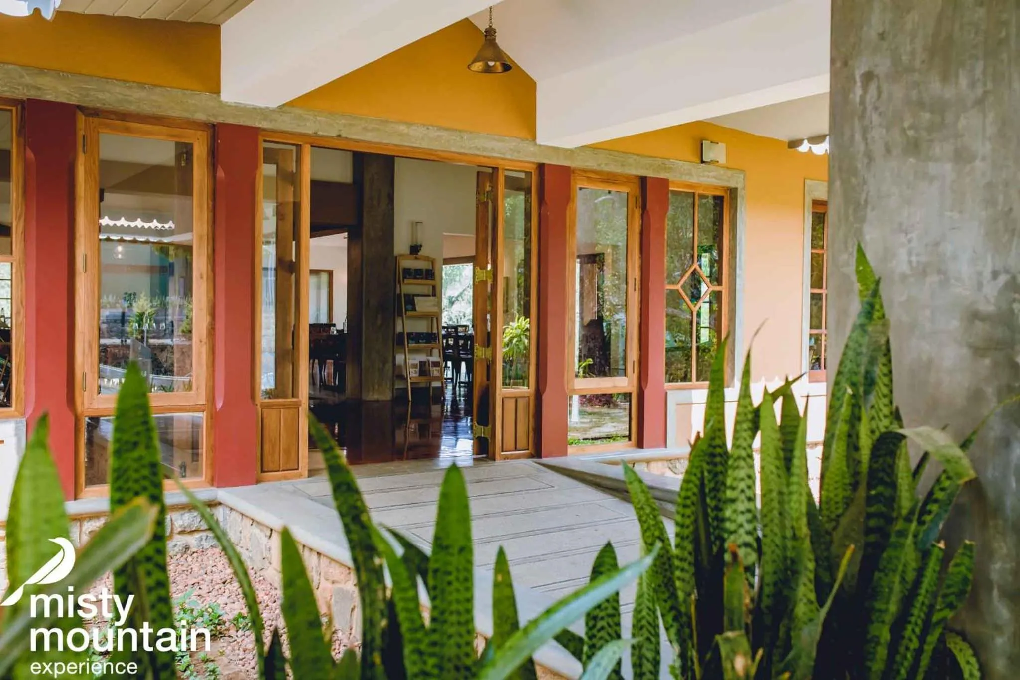 Restaurant/places to eat in Misty Mountain Experience