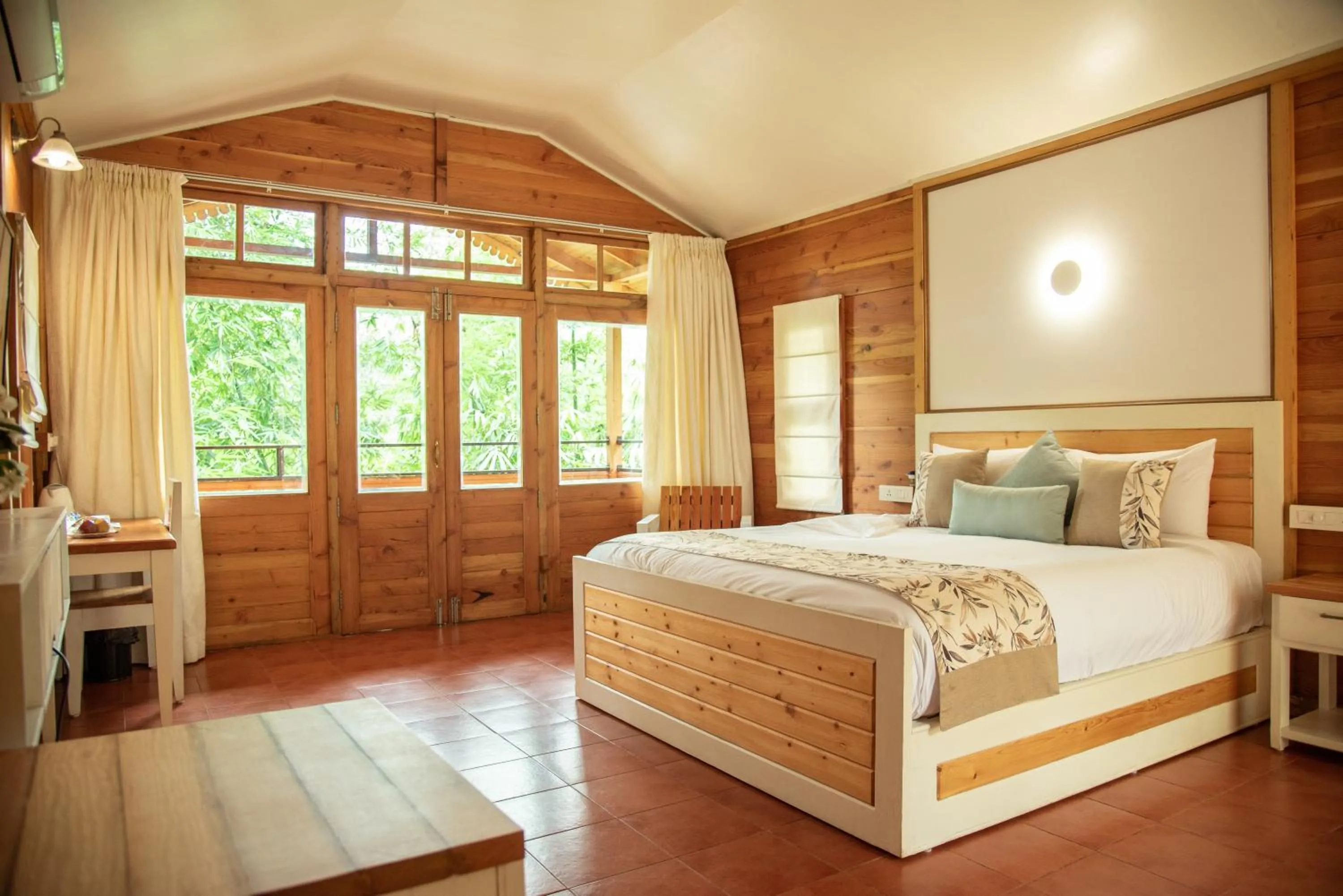 Bedroom, Bed in Misty Mountain Experience