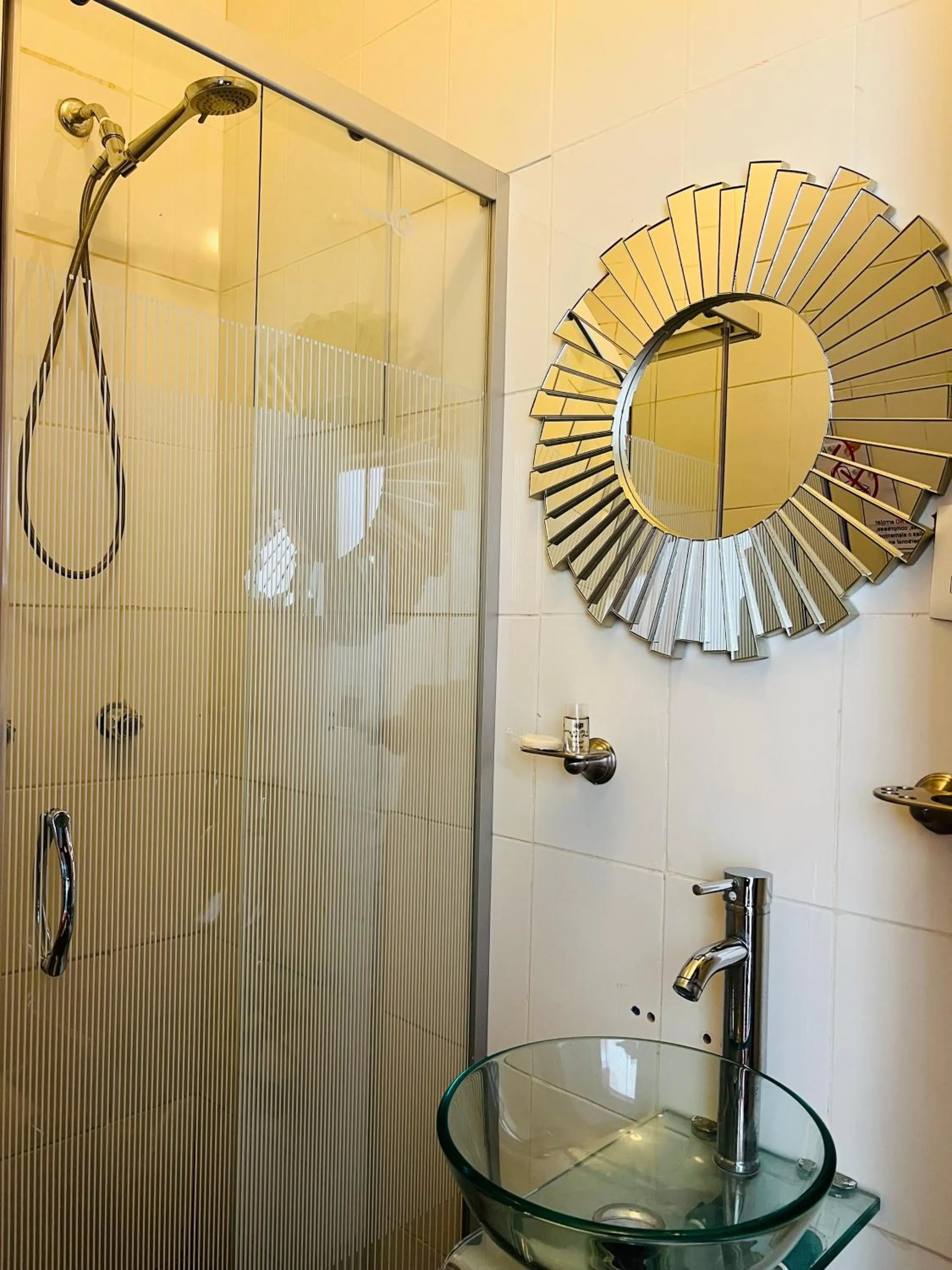 Shower in Hostería Casa Marquez