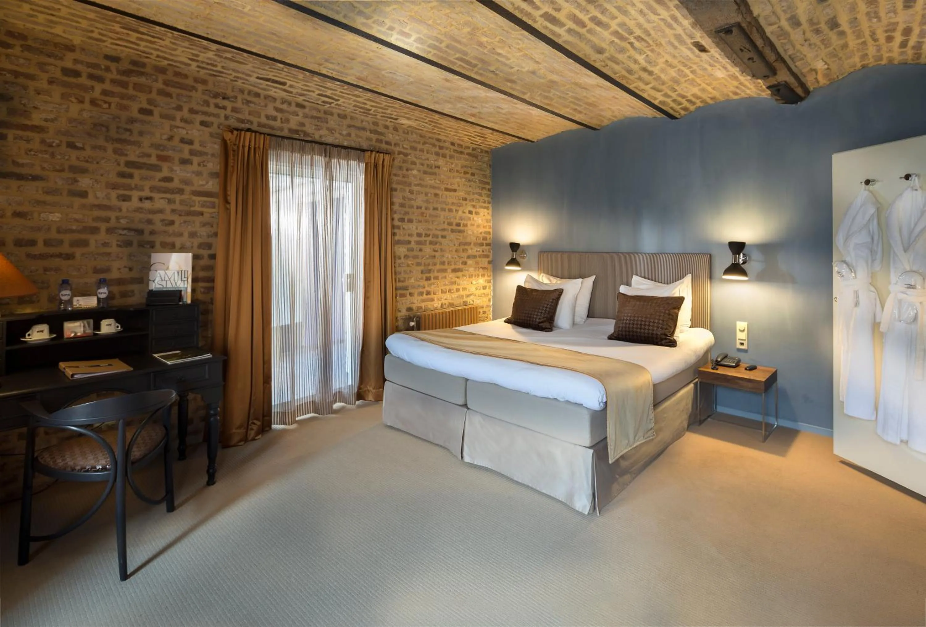 Bedroom, Bed in Hotel Winselerhof by Flow