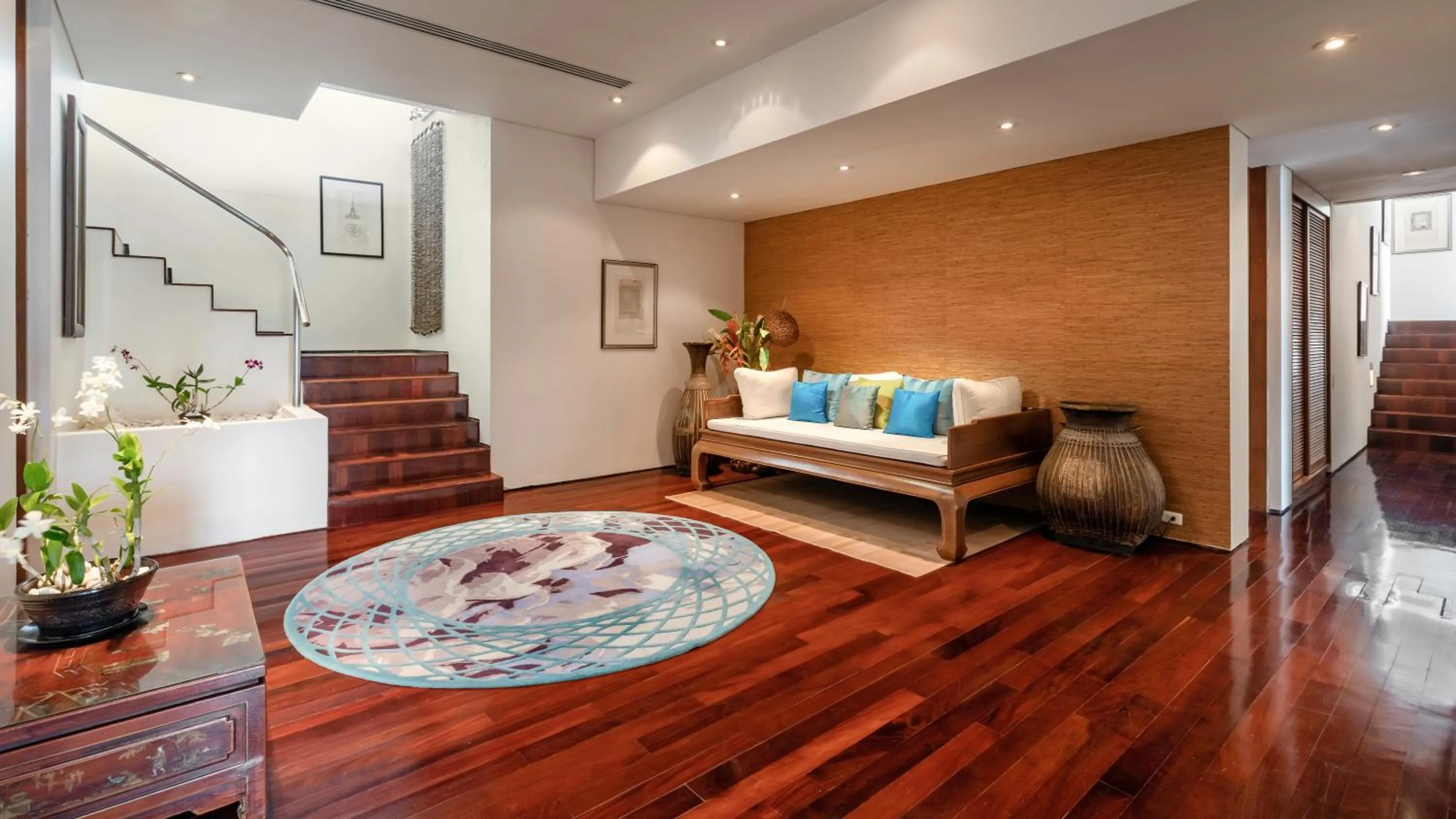 Seating area in Villa Lomchoy