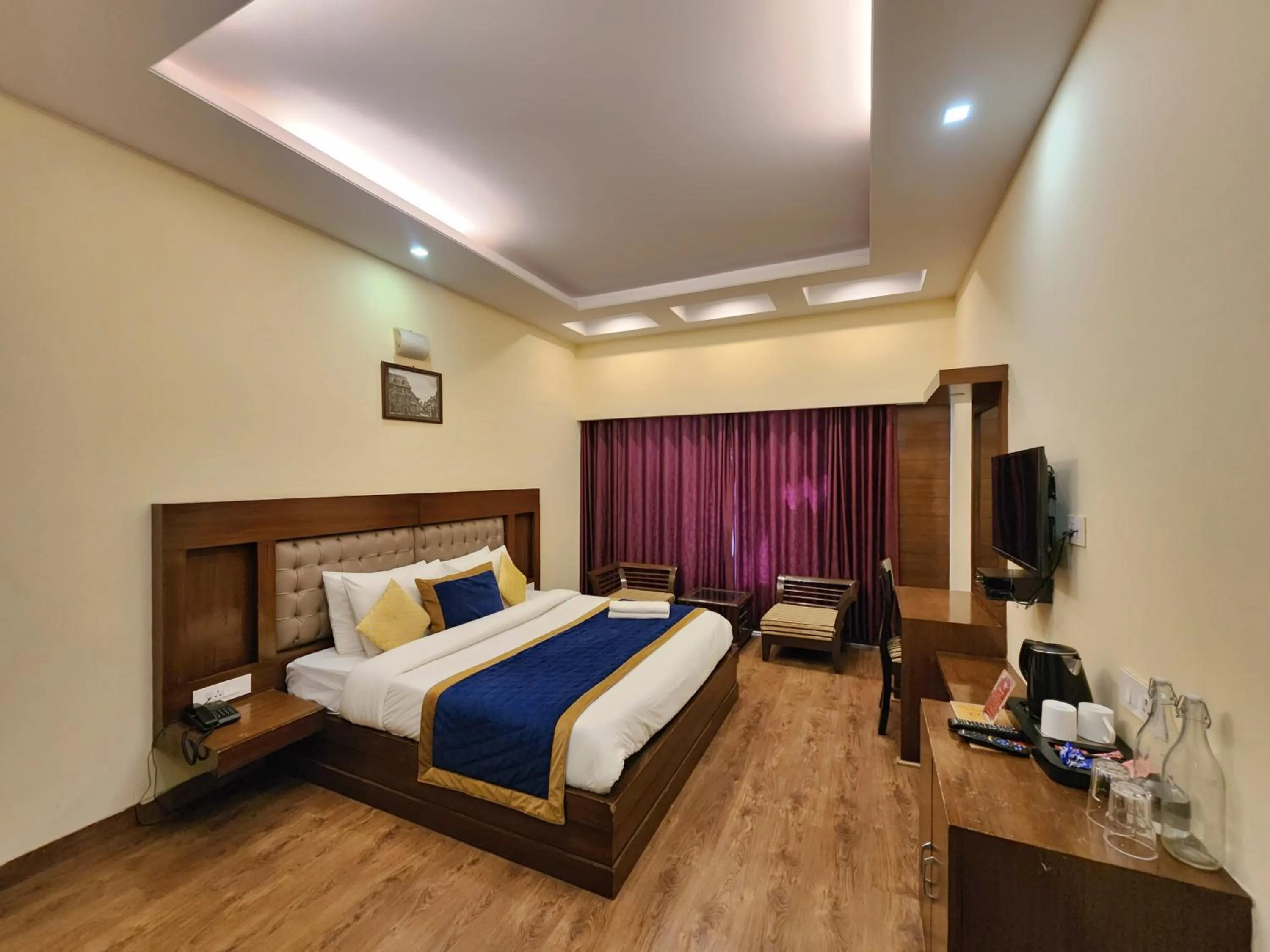Bed in The Ashoka Inn 300mts walkable from Mall Road