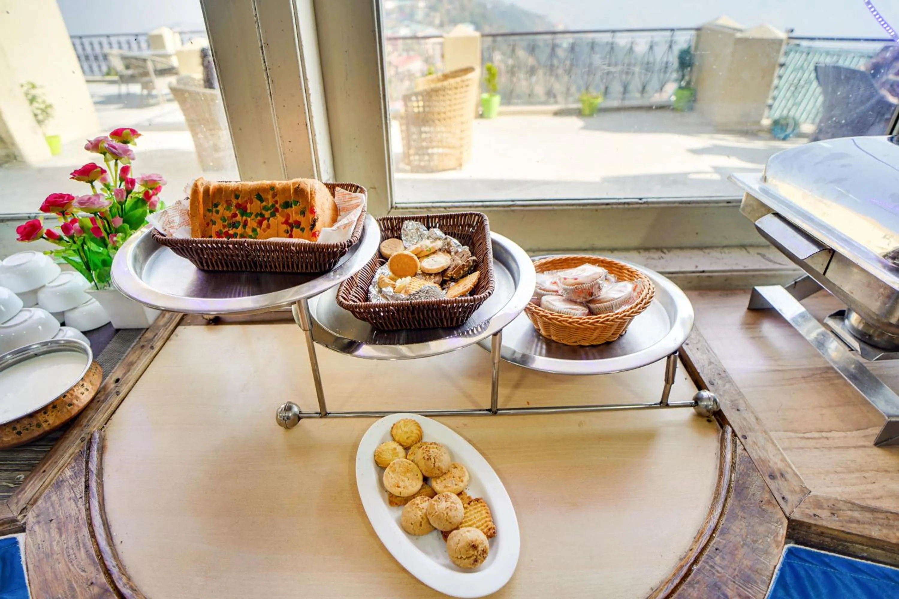 The Ashoka Inn 300mts walkable from Mall Road