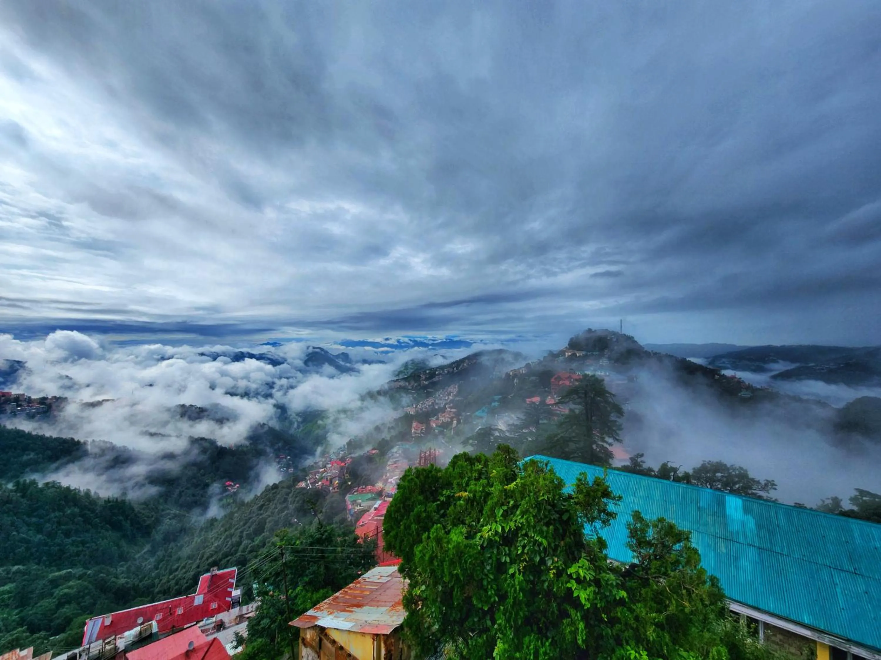 The Ashoka Inn 300mts walkable from Mall Road