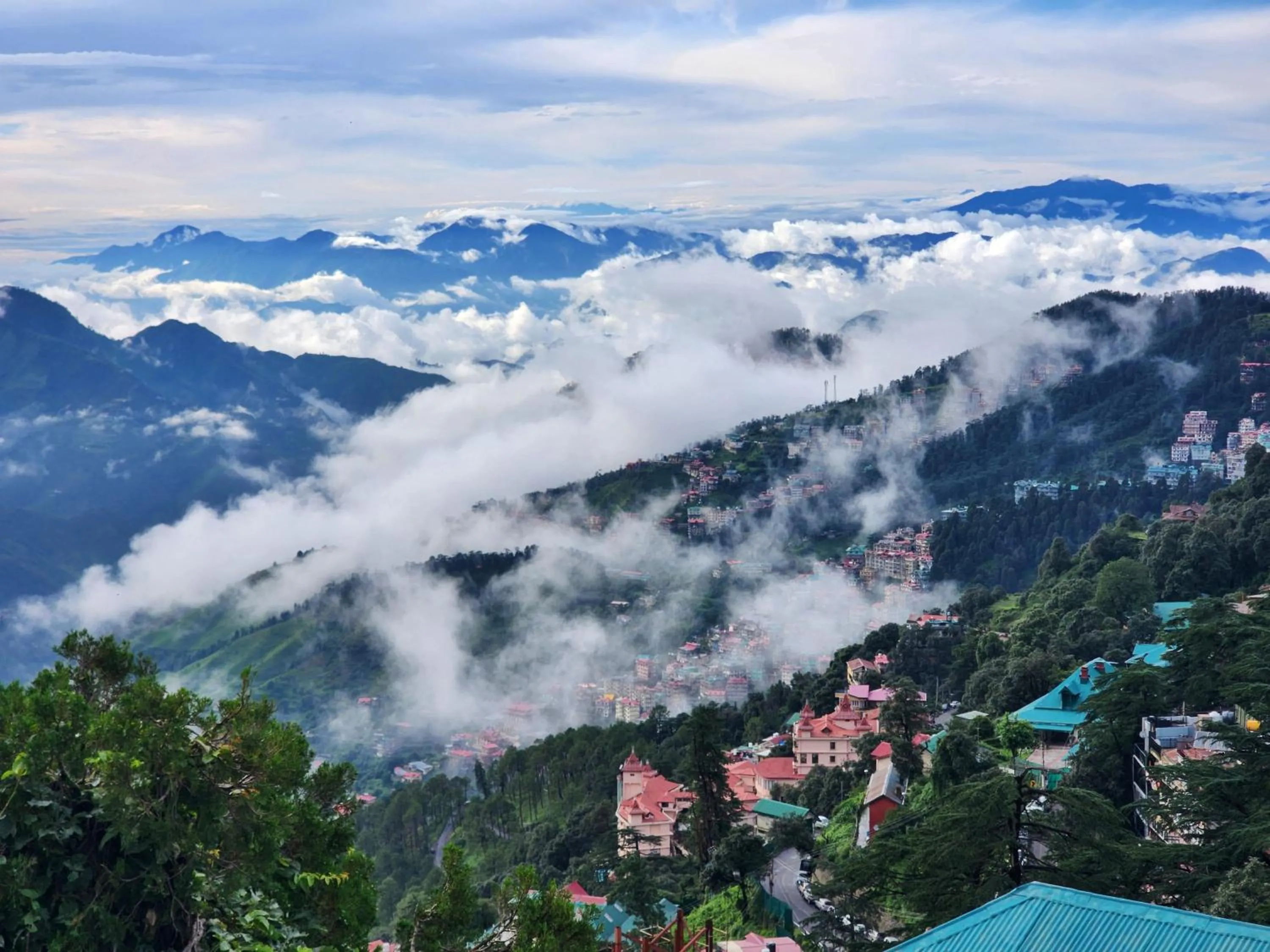 The Ashoka Inn 300mts walkable from Mall Road