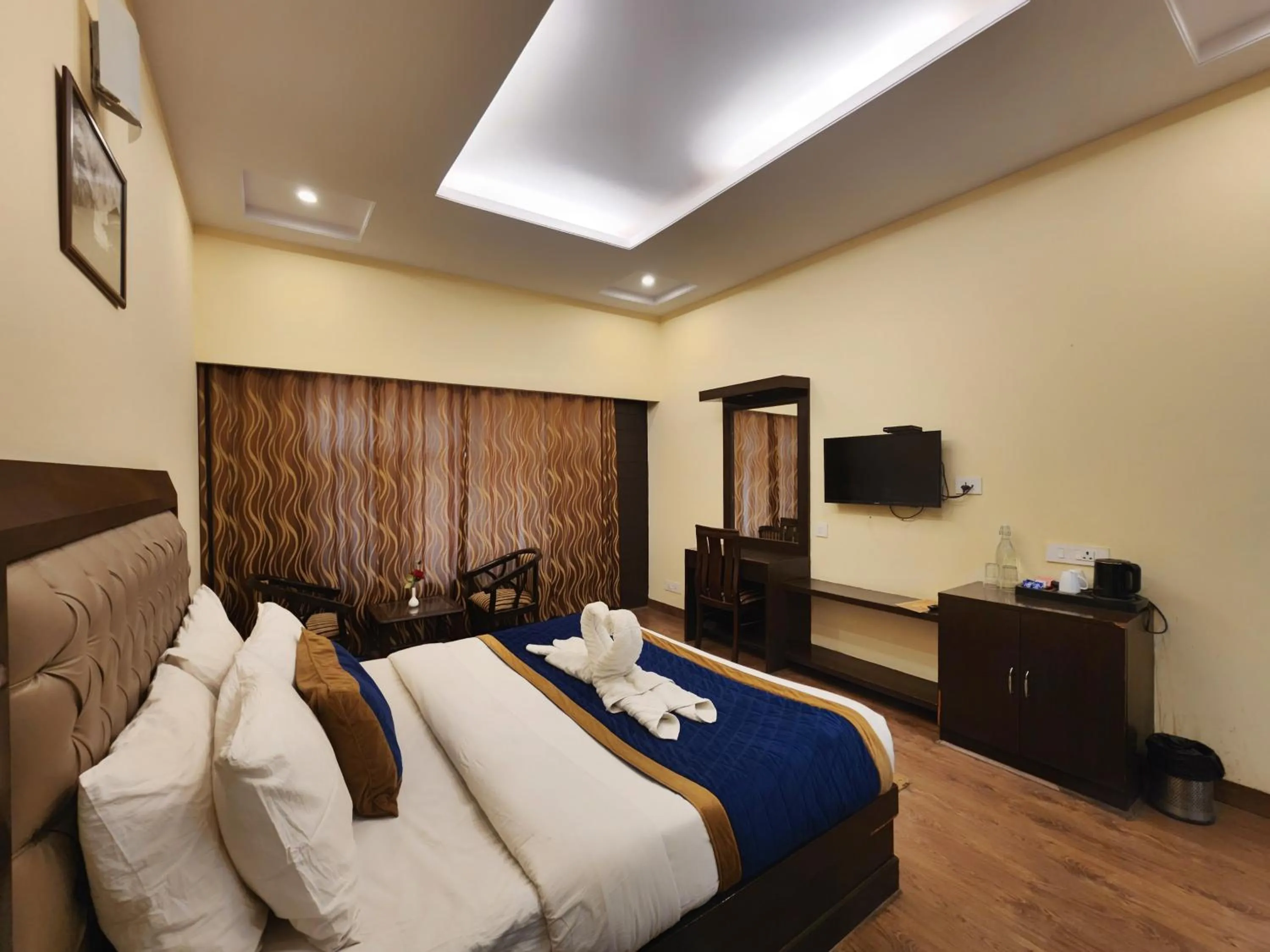 Bed in The Ashoka Inn 300mts walkable from Mall Road