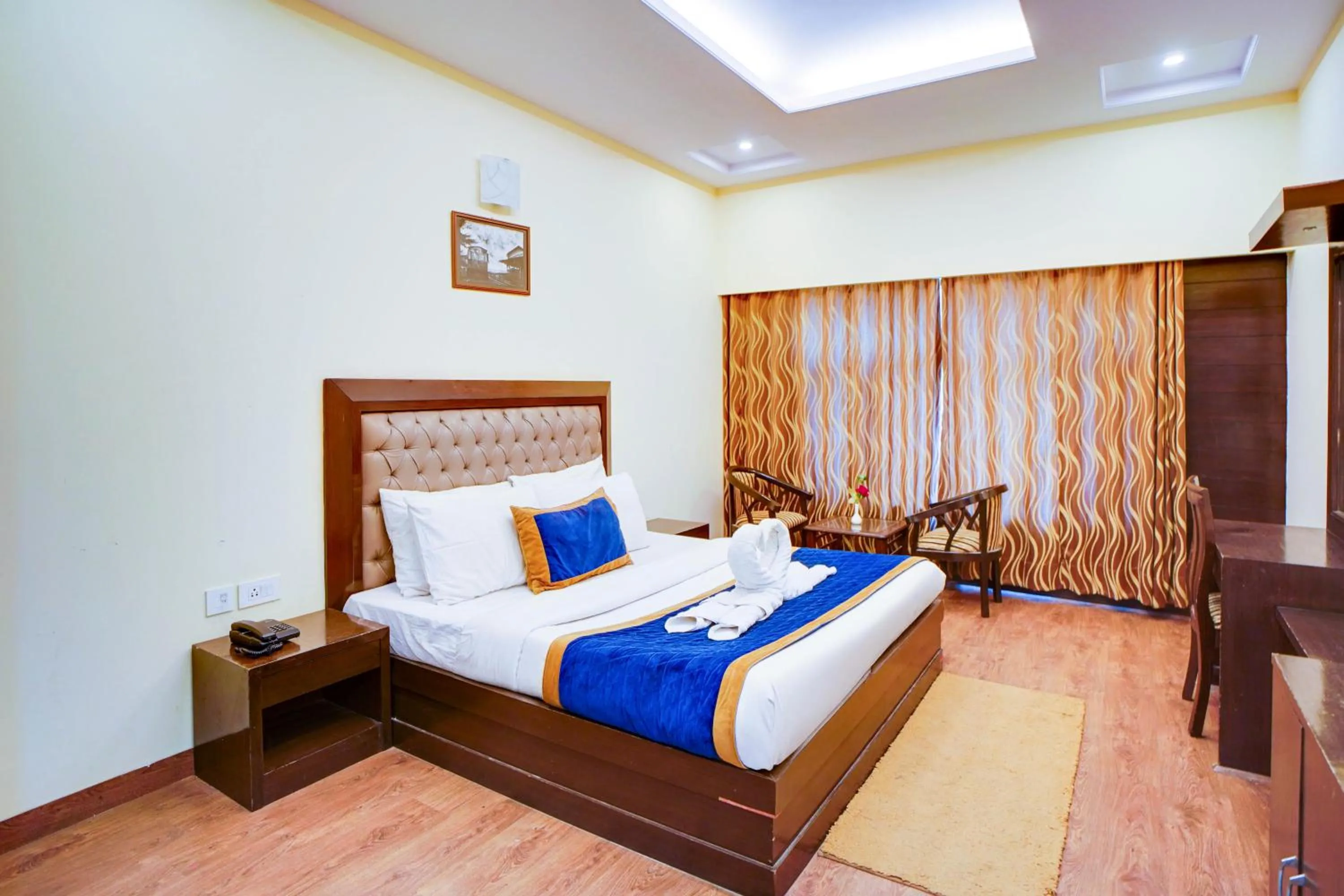 Bed in The Ashoka Inn 300mts walkable from Mall Road