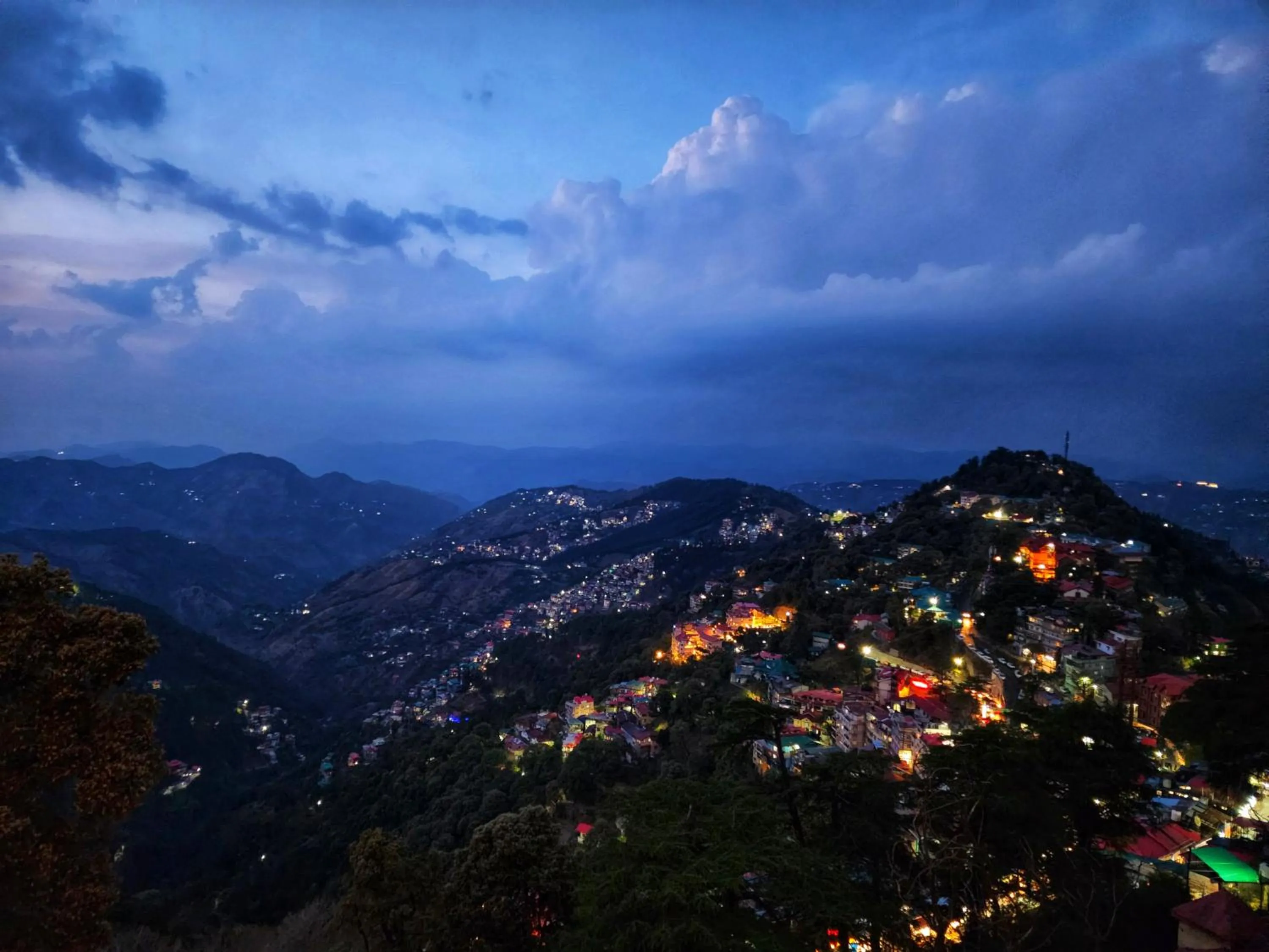 The Ashoka Inn 300mts walkable from Mall Road