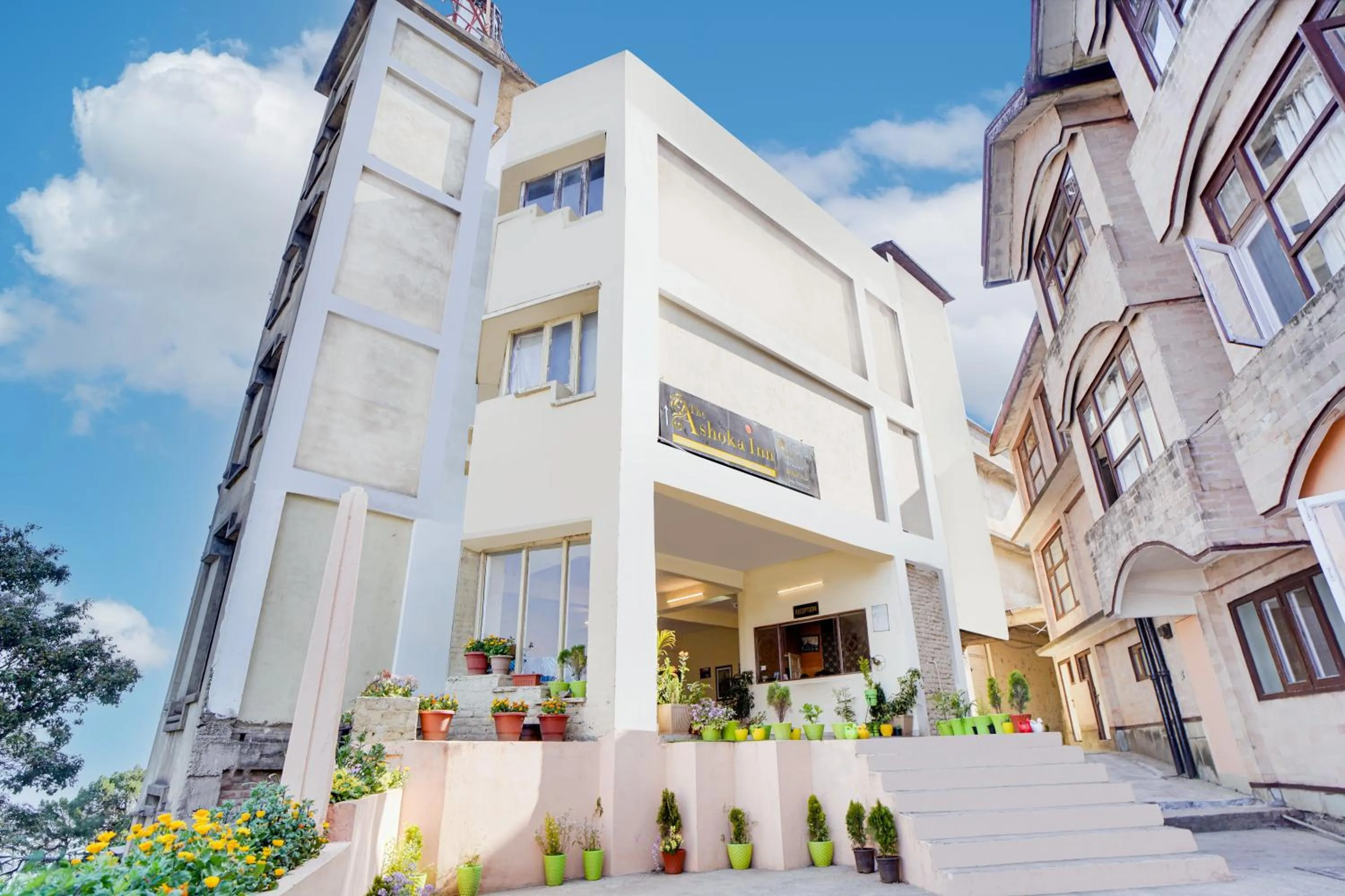 The Ashoka Inn 300mts walkable from Mall Road