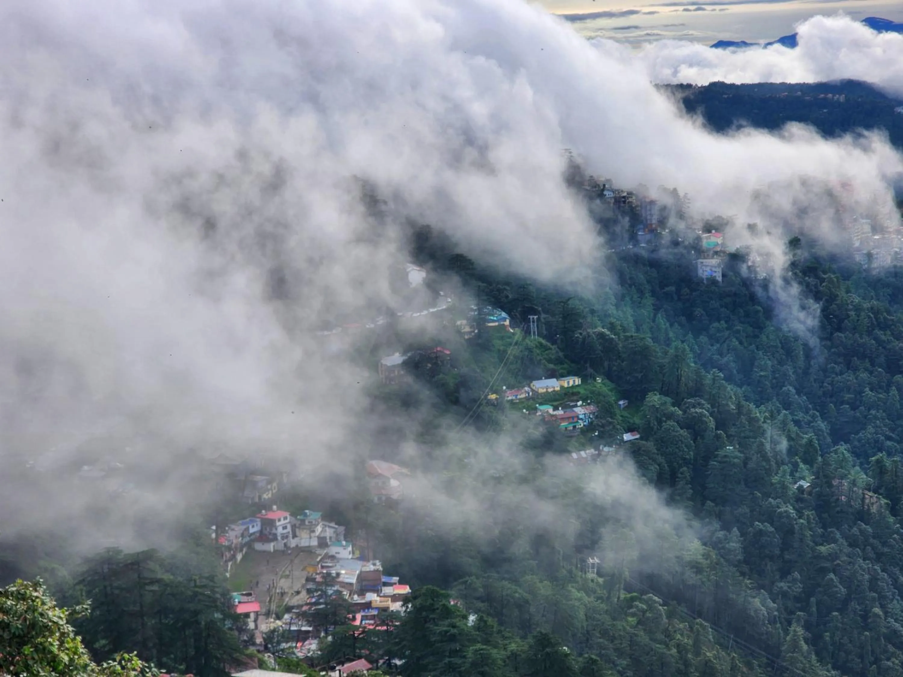 The Ashoka Inn 300mts walkable from Mall Road