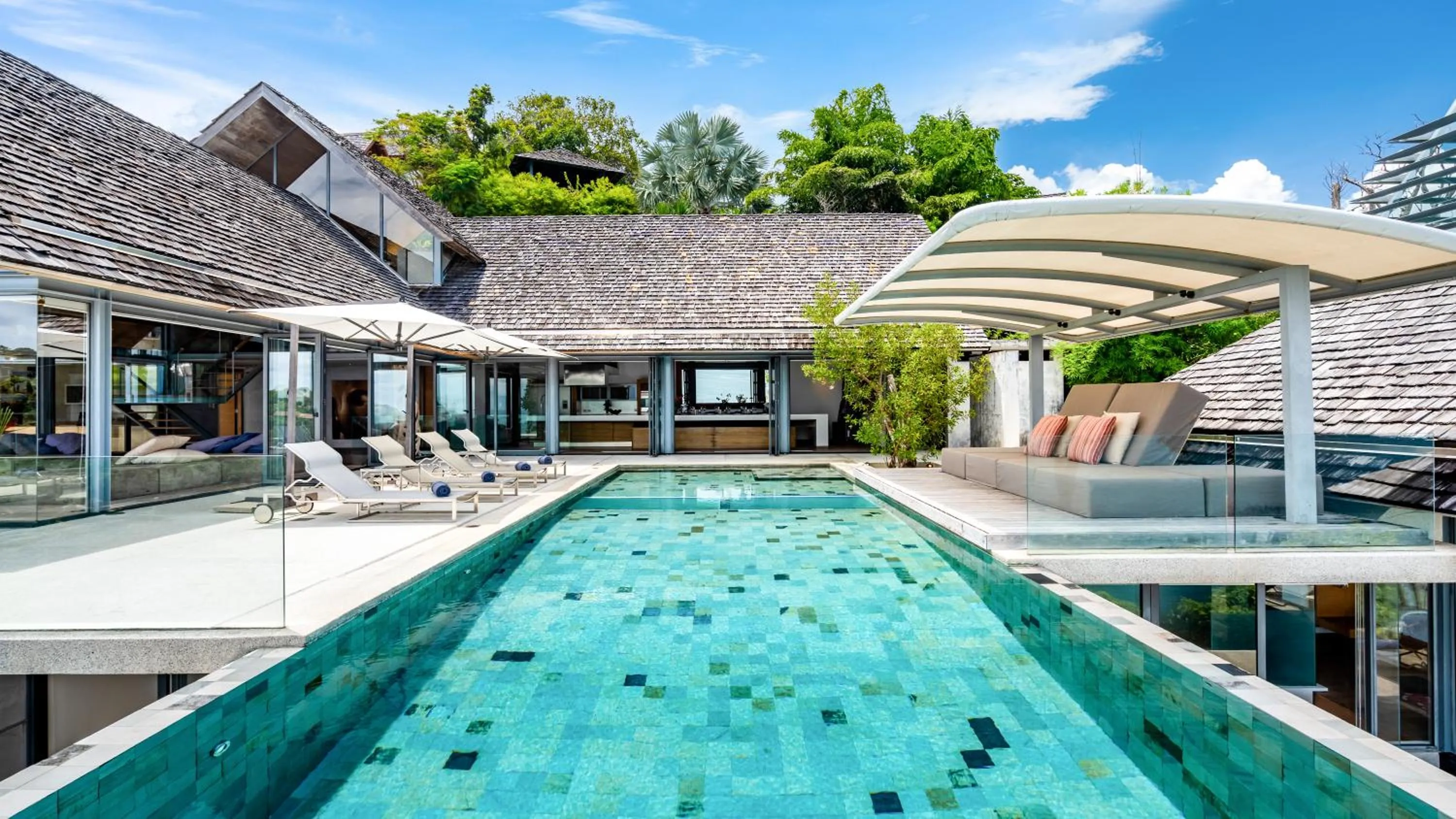 Property building in Villa Saengootsa