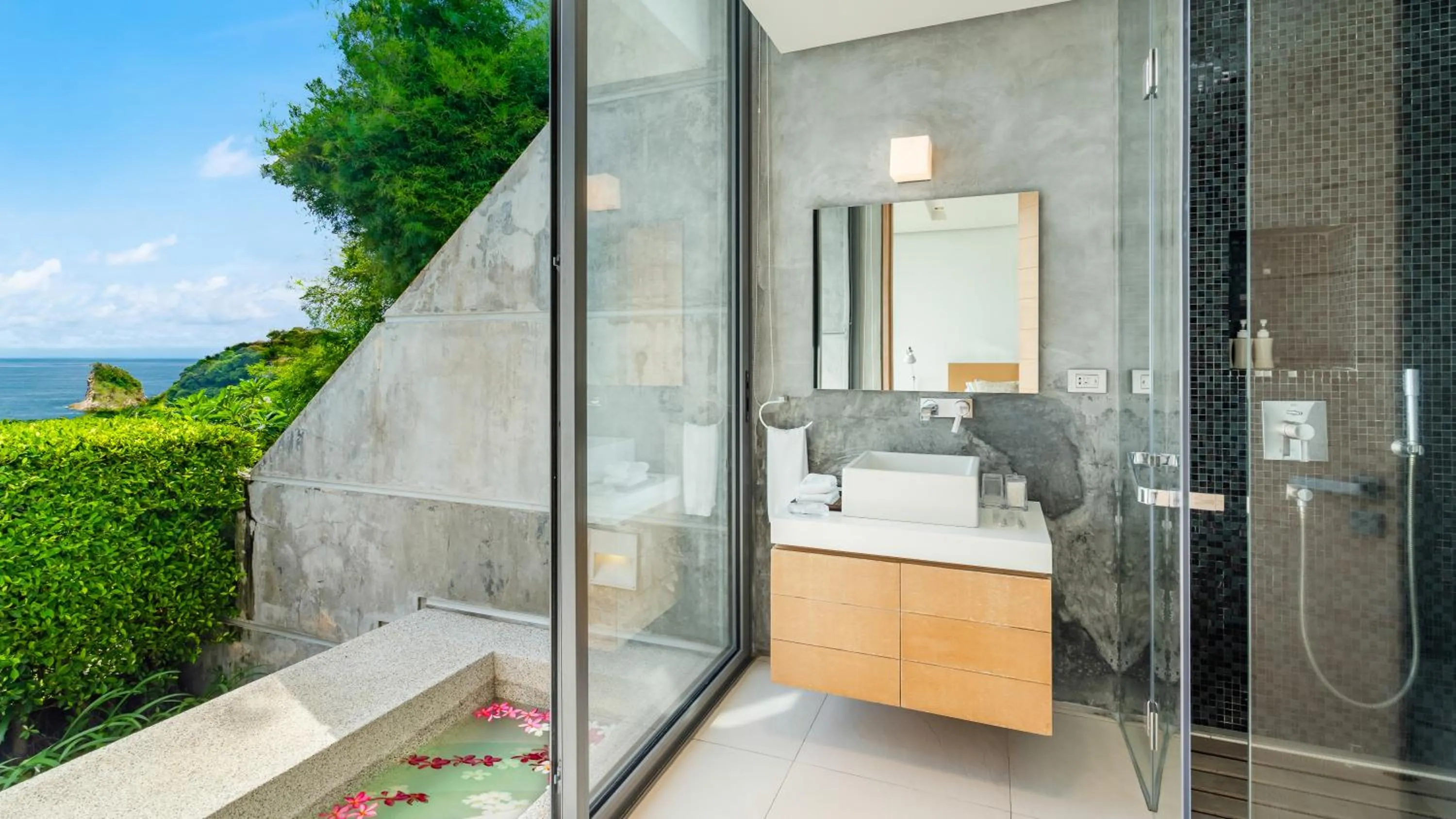 Bathroom in Villa Saengootsa