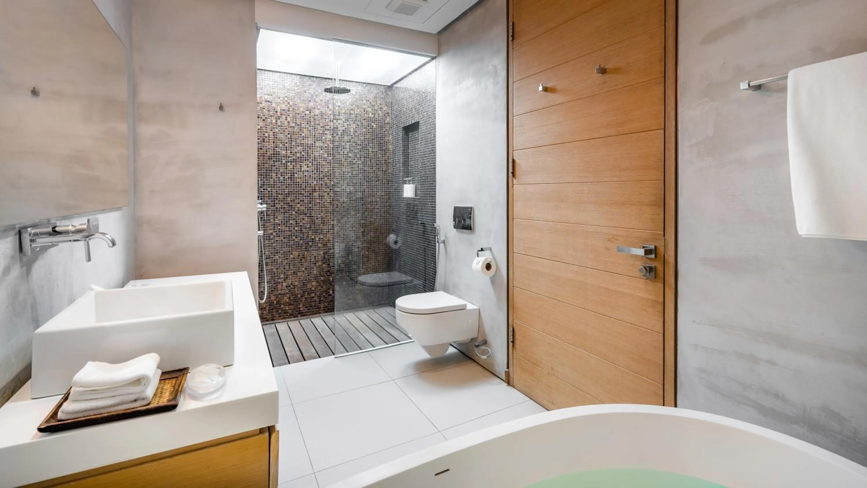 Shower in Villa Saengootsa