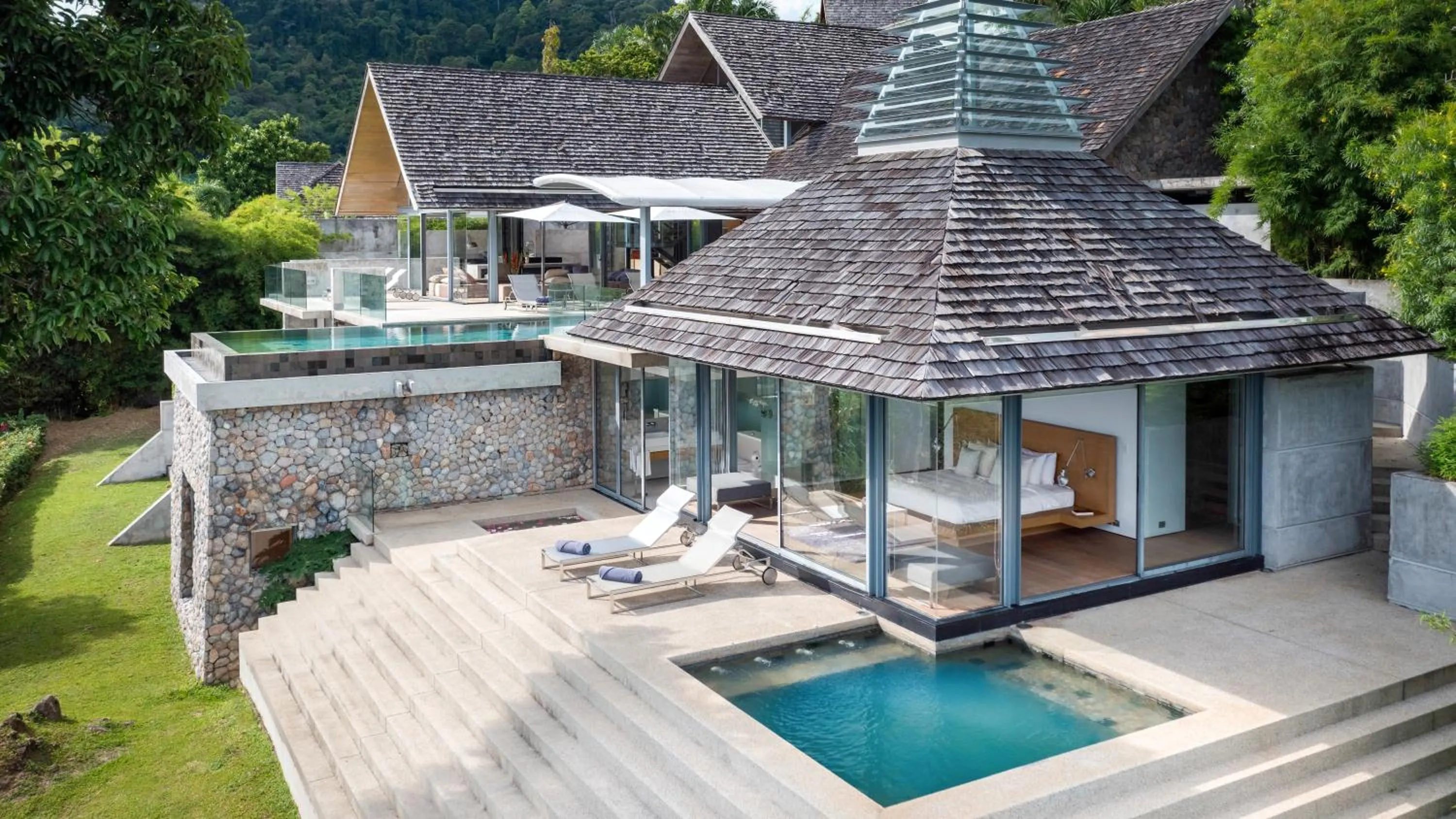 Hot Tub in Villa Saengootsa